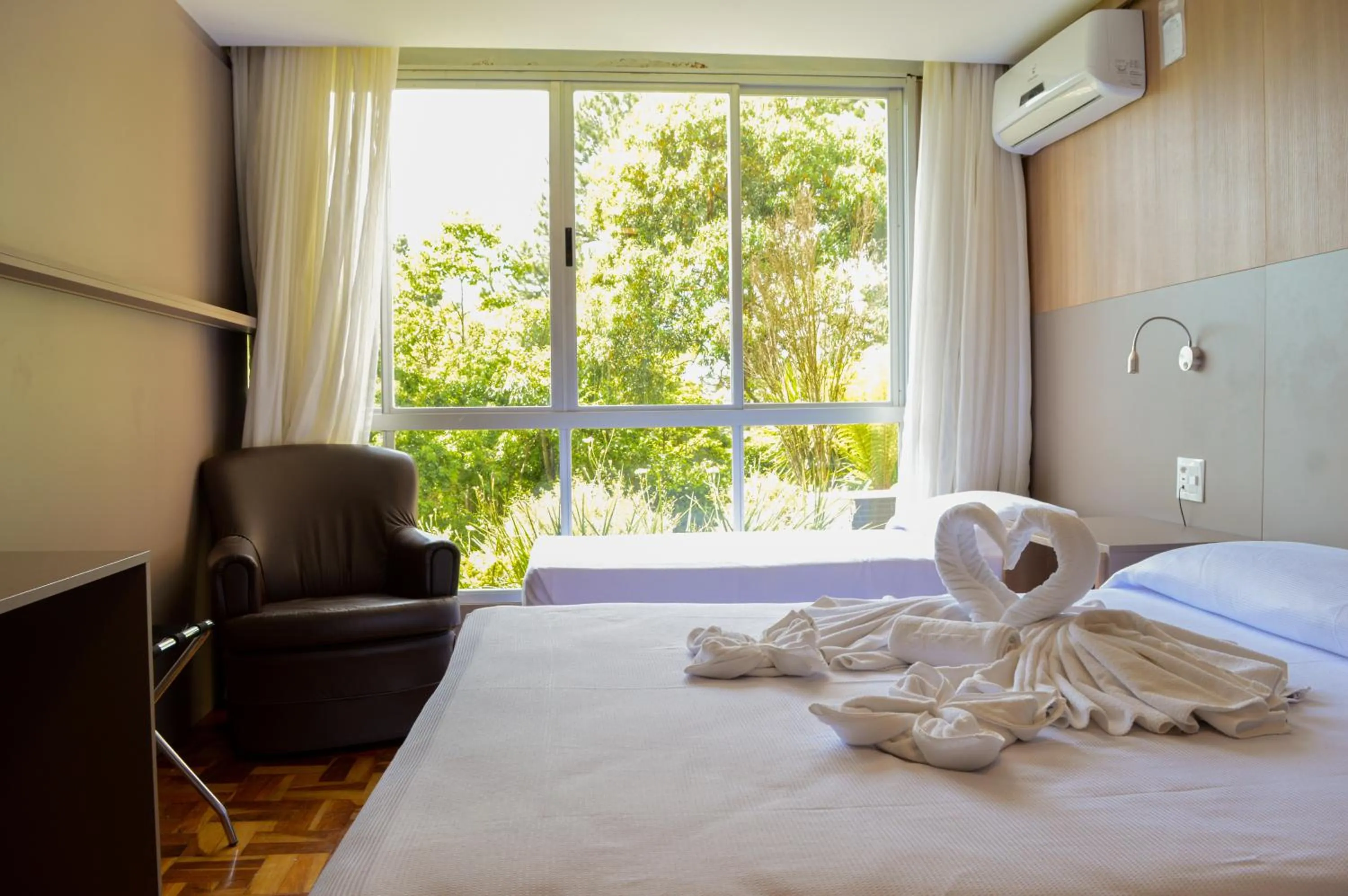 Bed in Sky Valle Hotel