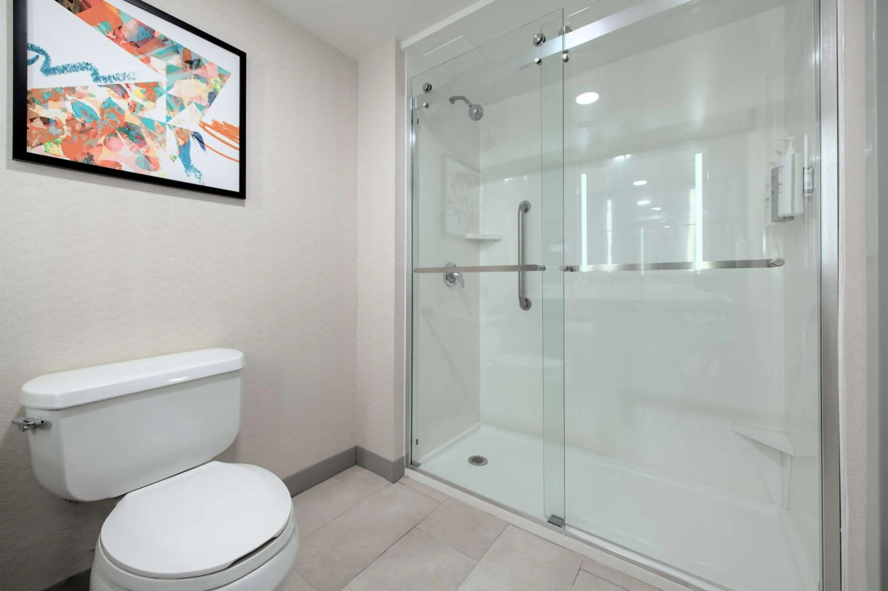 Bathroom in Hilton Garden Inn Newport News