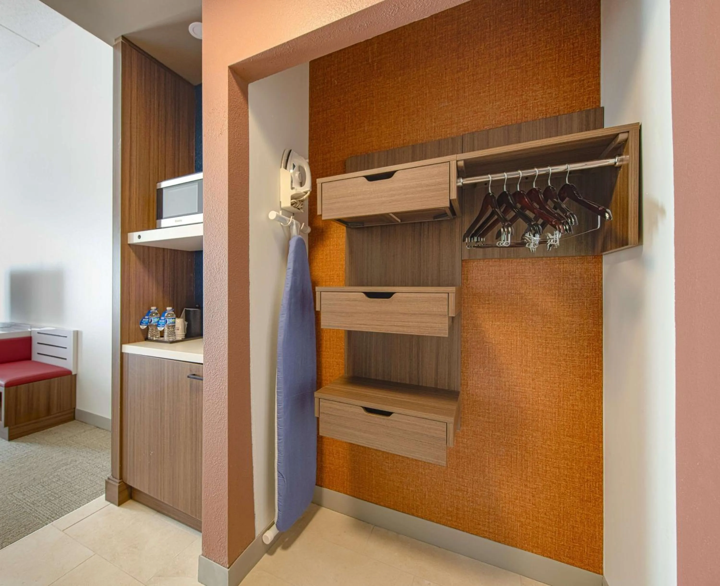 Photo of the whole room in Hilton Garden Inn Newport News