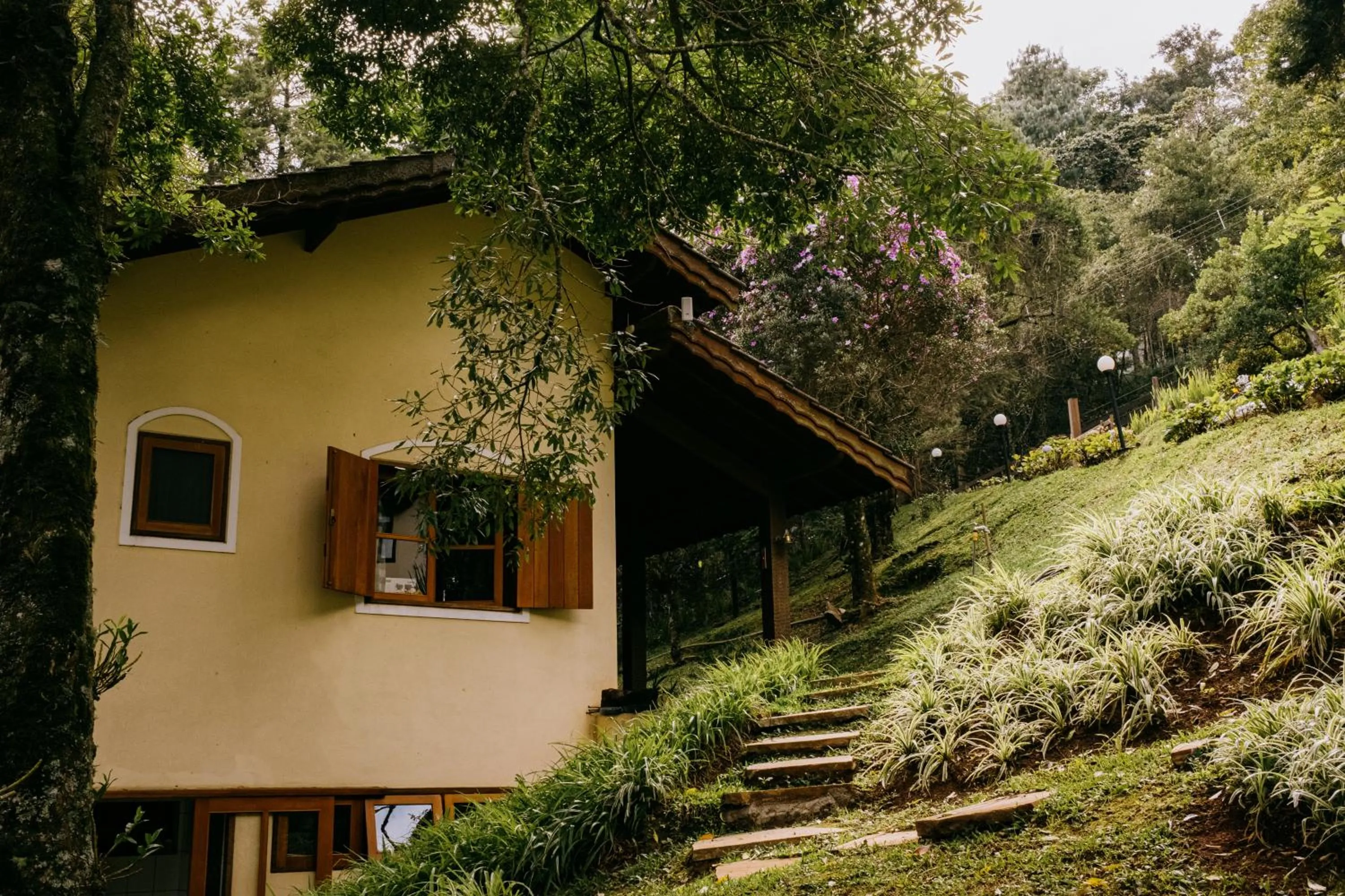 Facade/entrance in Pousada Amanita Monte Verde