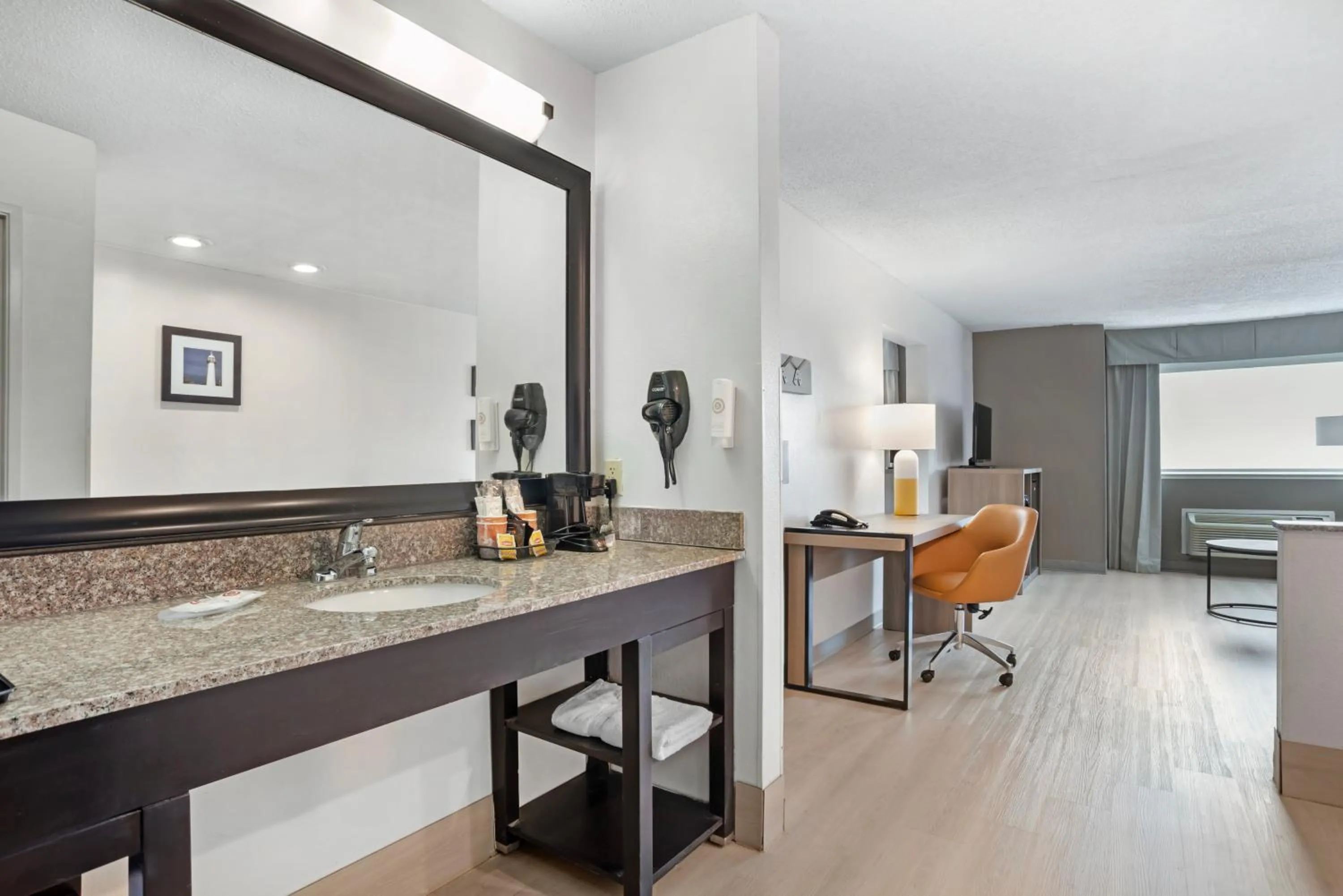 Bathroom in Comfort Inn & Suites Crystal Inn Sportsplex