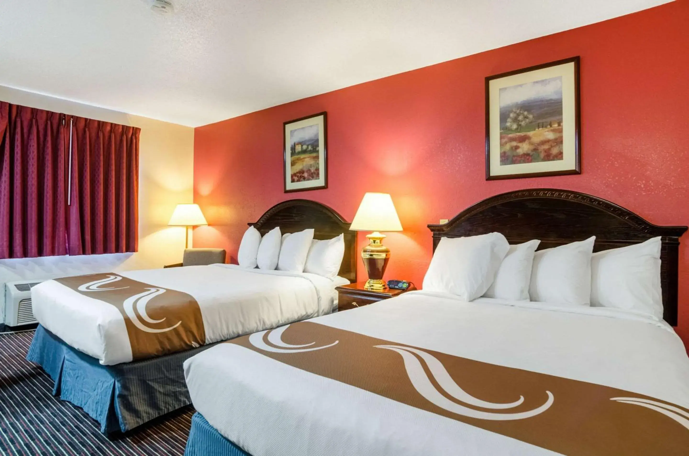 Queen Room - Non-Smoking in Quality Inn South Queen Room - Non-Smoking in Quality Inn South