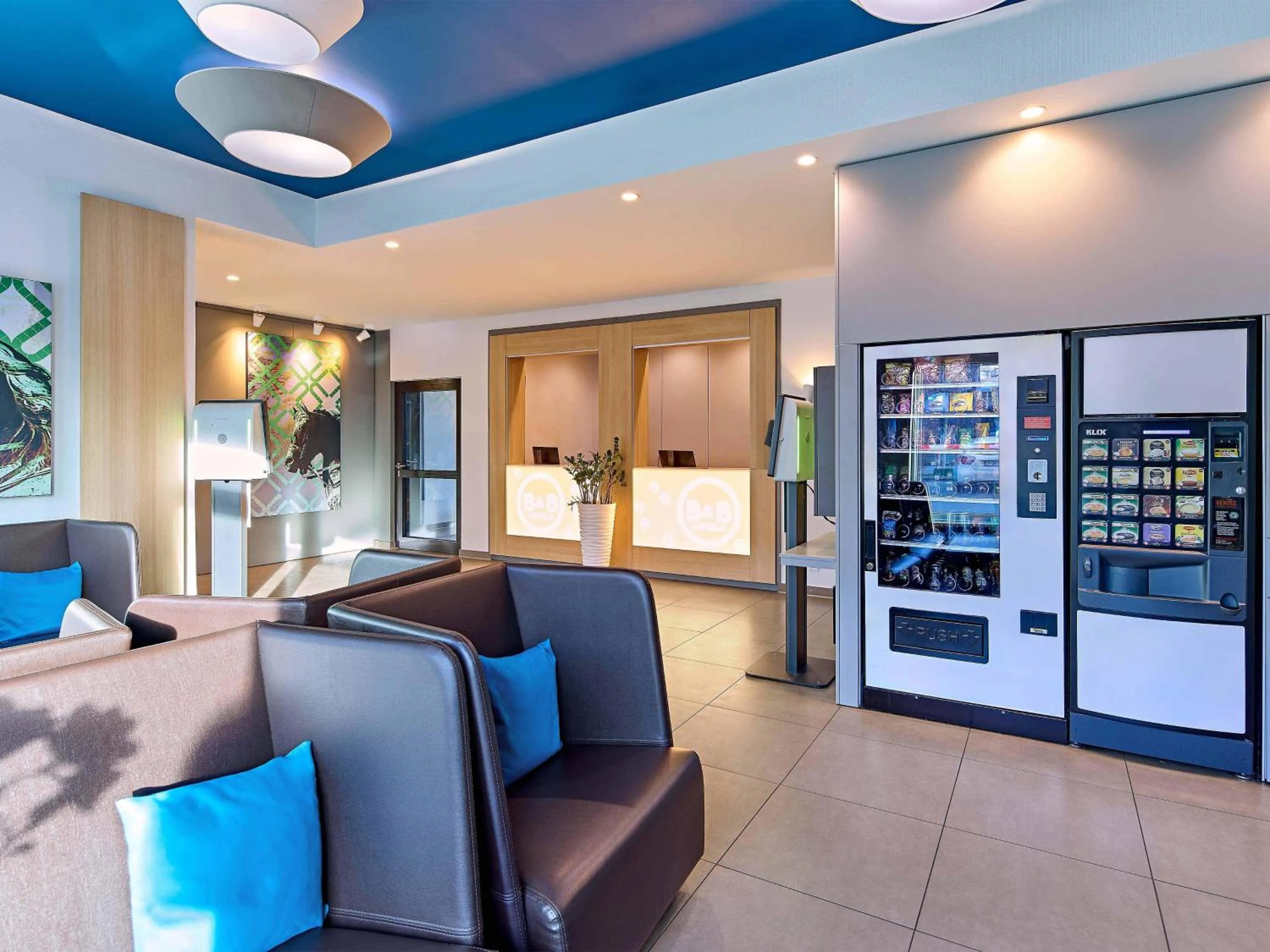 Lobby or reception in B&B Hotel Dortmund-City