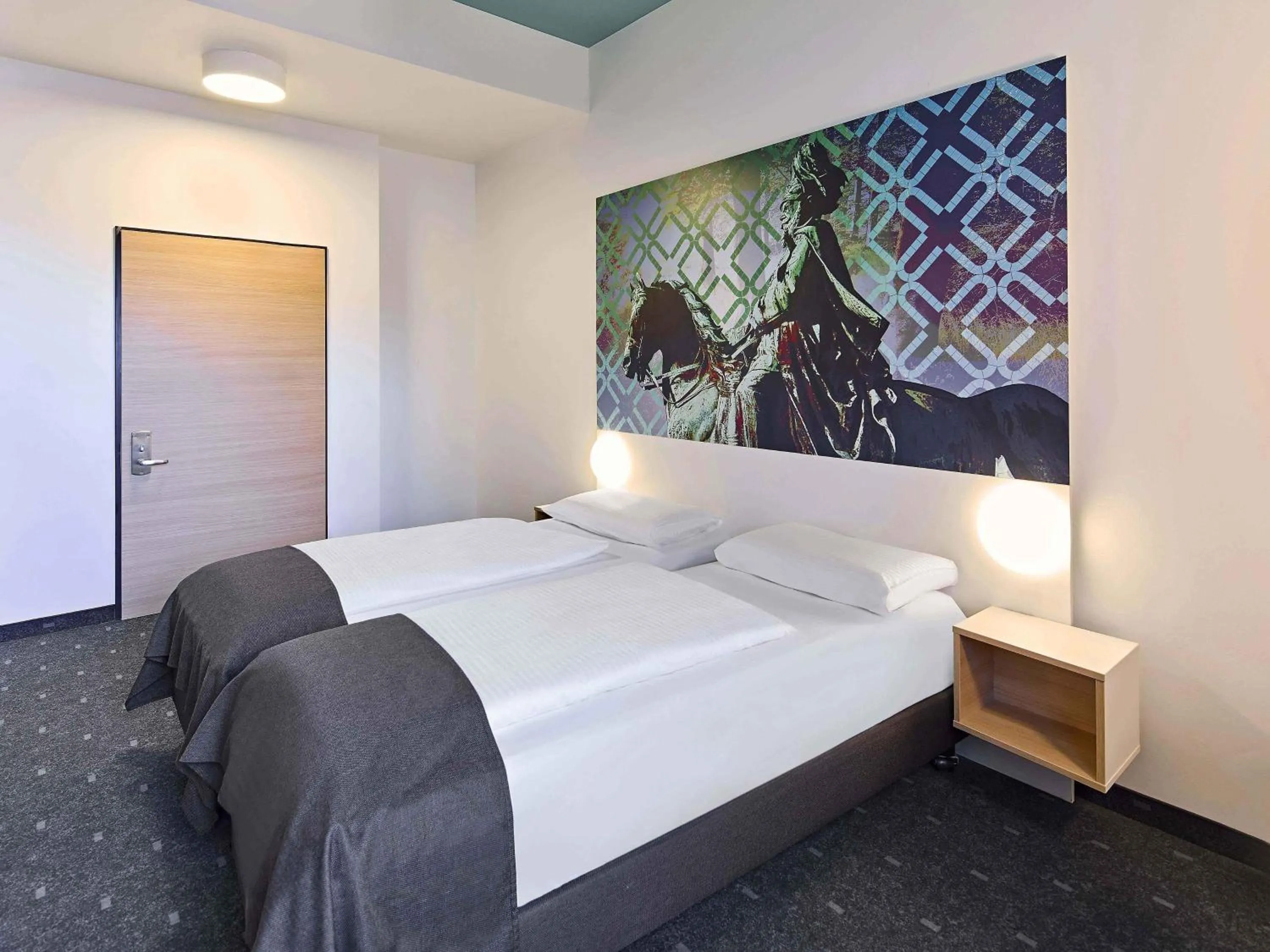 Photo of the whole room, Bed in B&B Hotel Dortmund-City