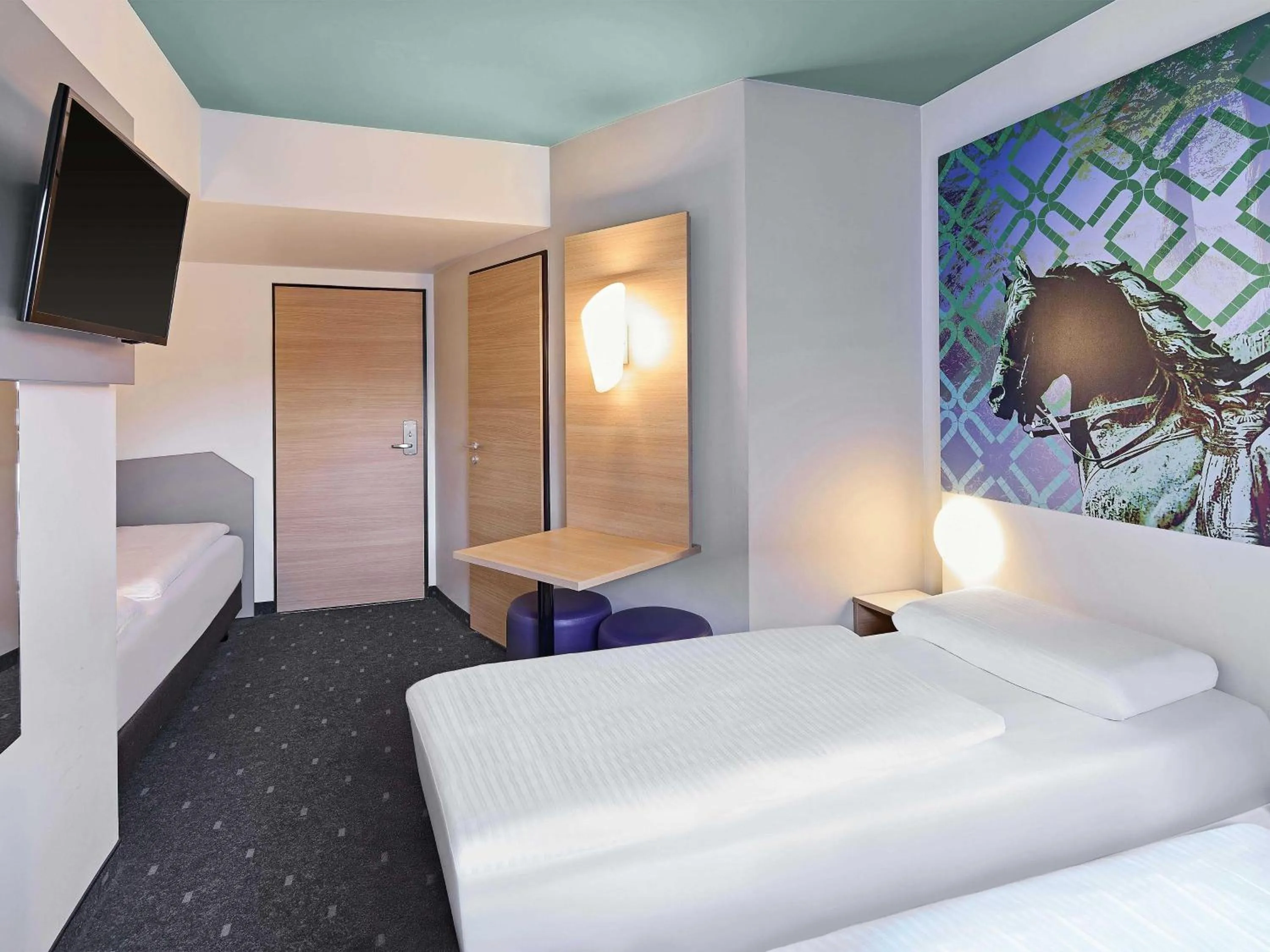 Photo of the whole room, Bed in B&B Hotel Dortmund-City