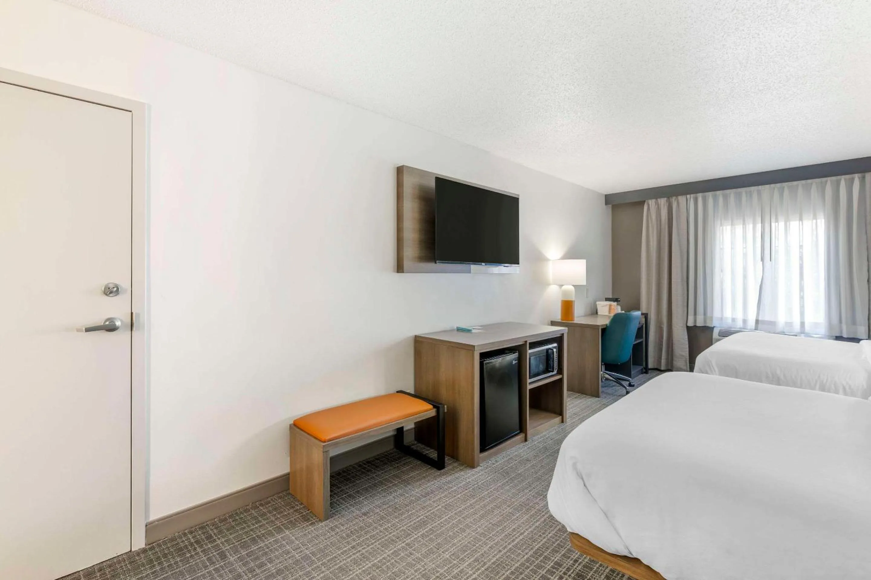 Bedroom, Bed in Comfort Inn & Suites Louisville Airport Fair & Expo