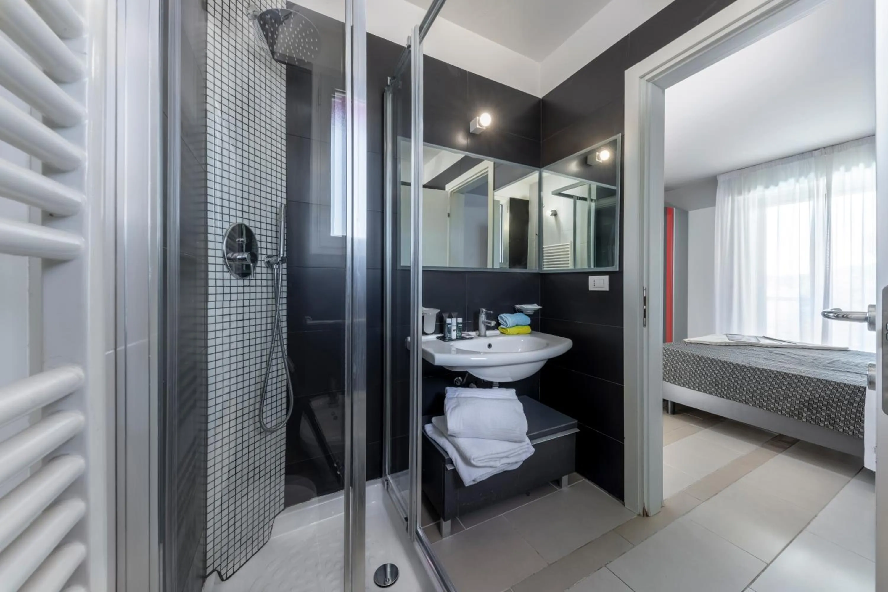 Bathroom, Bed in Residence Altomare
