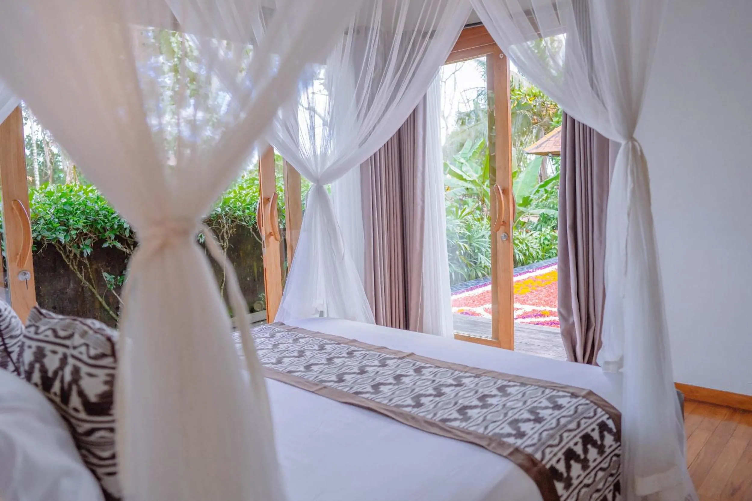 Bedroom, Bed in Ume Sri Villas Ubud