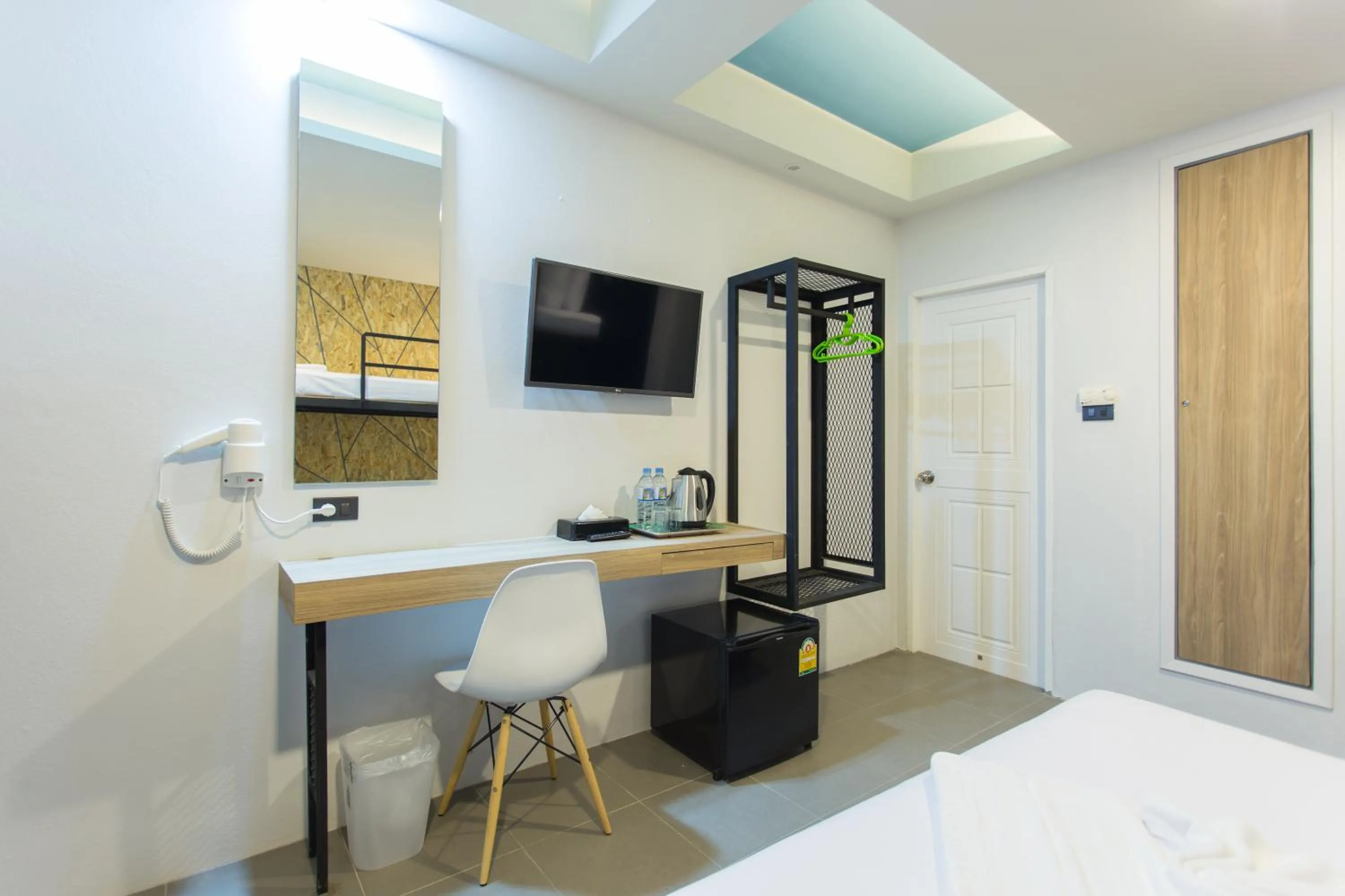 Photo of the whole room, Bed in City Hotel Krabi