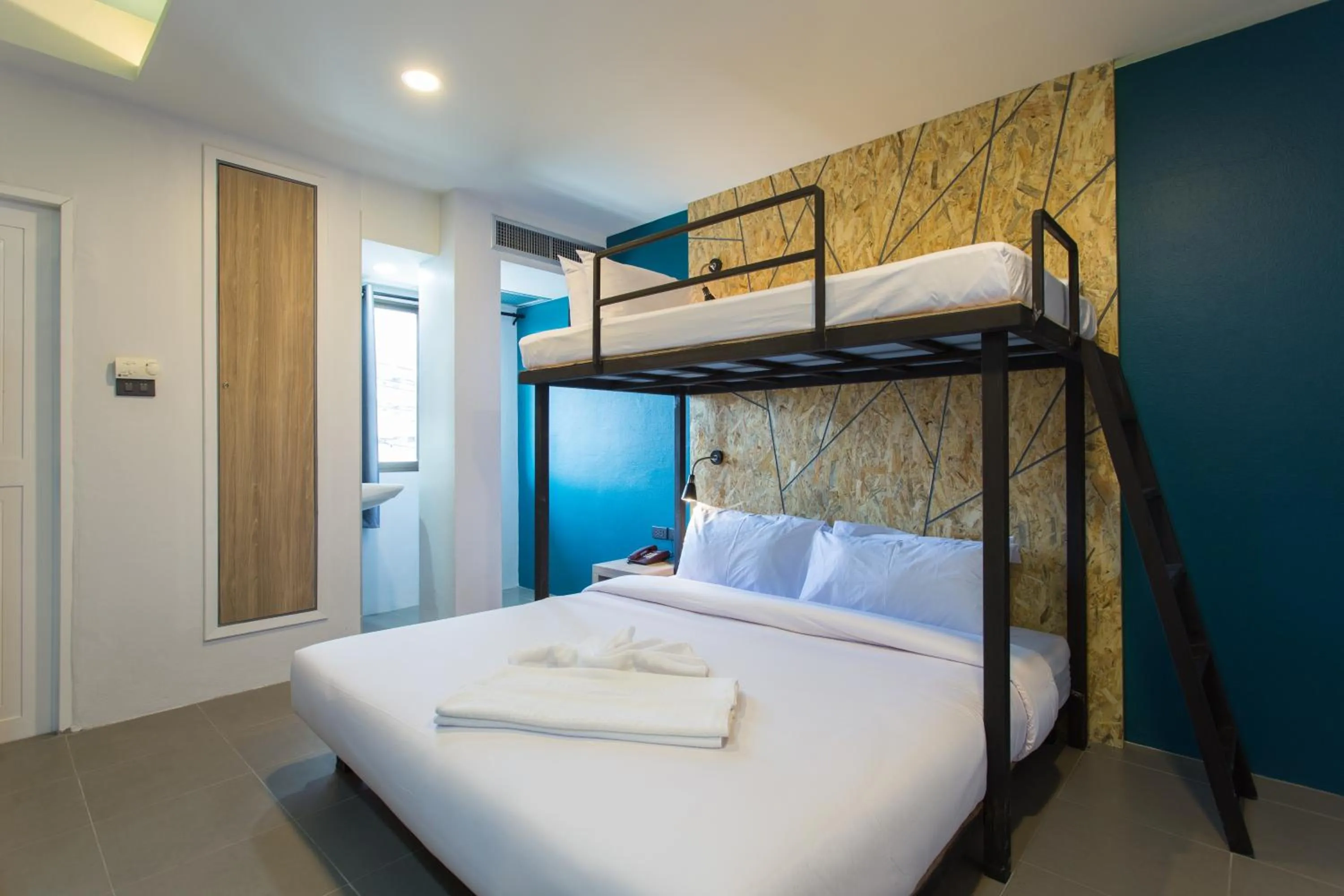 bunk bed, Bed in City Hotel Krabi
