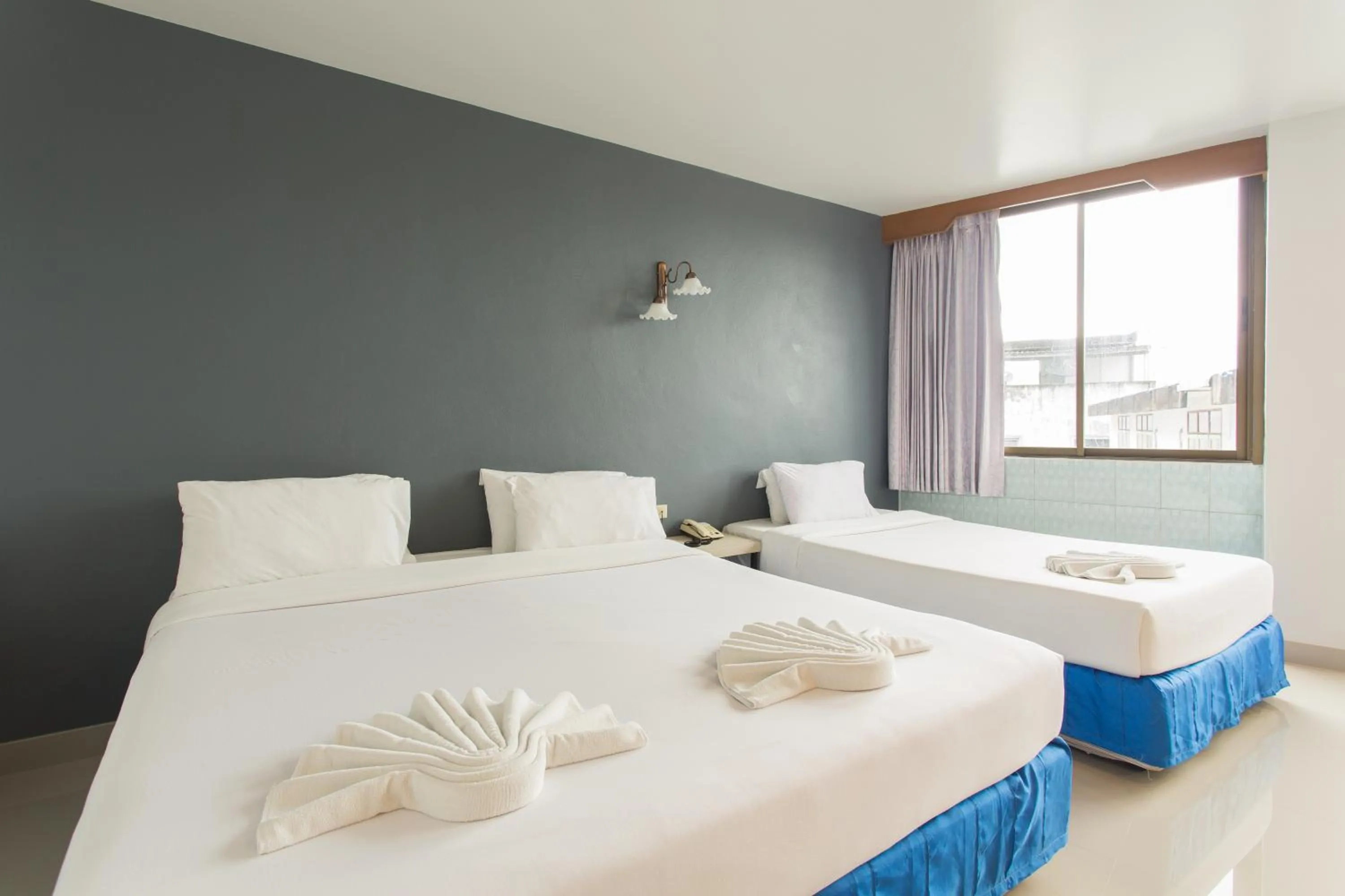 Photo of the whole room, Bed in City Hotel Krabi