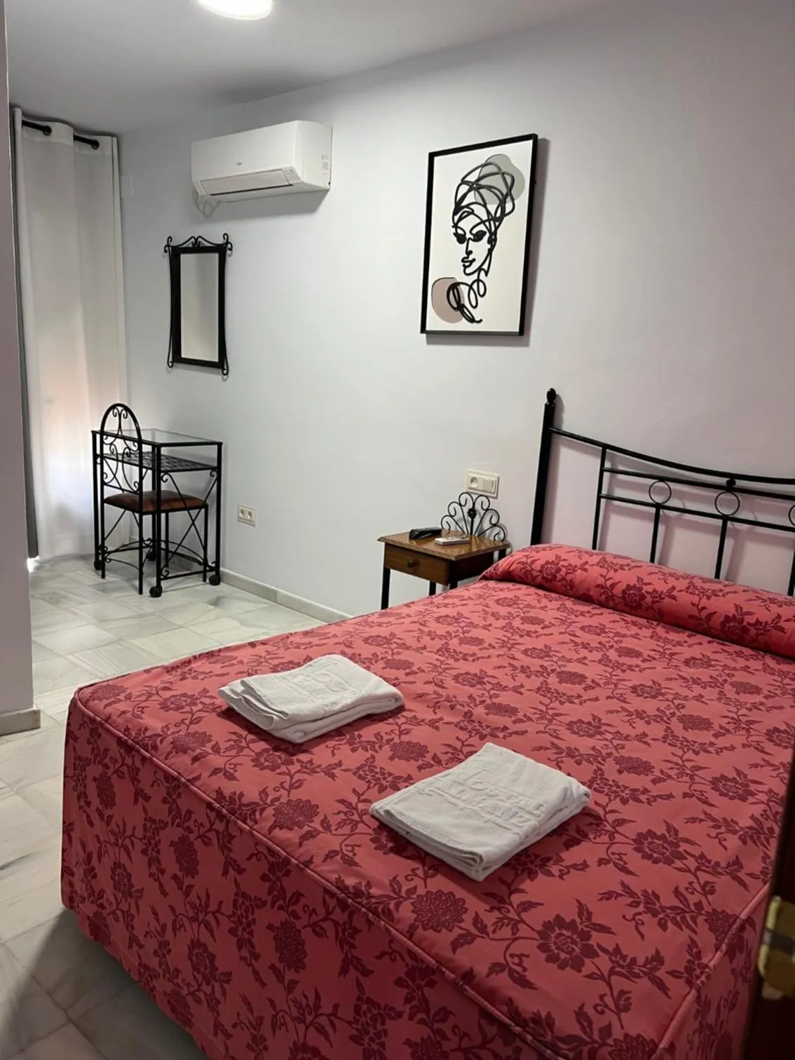 Double Room in Hostal Almanzor