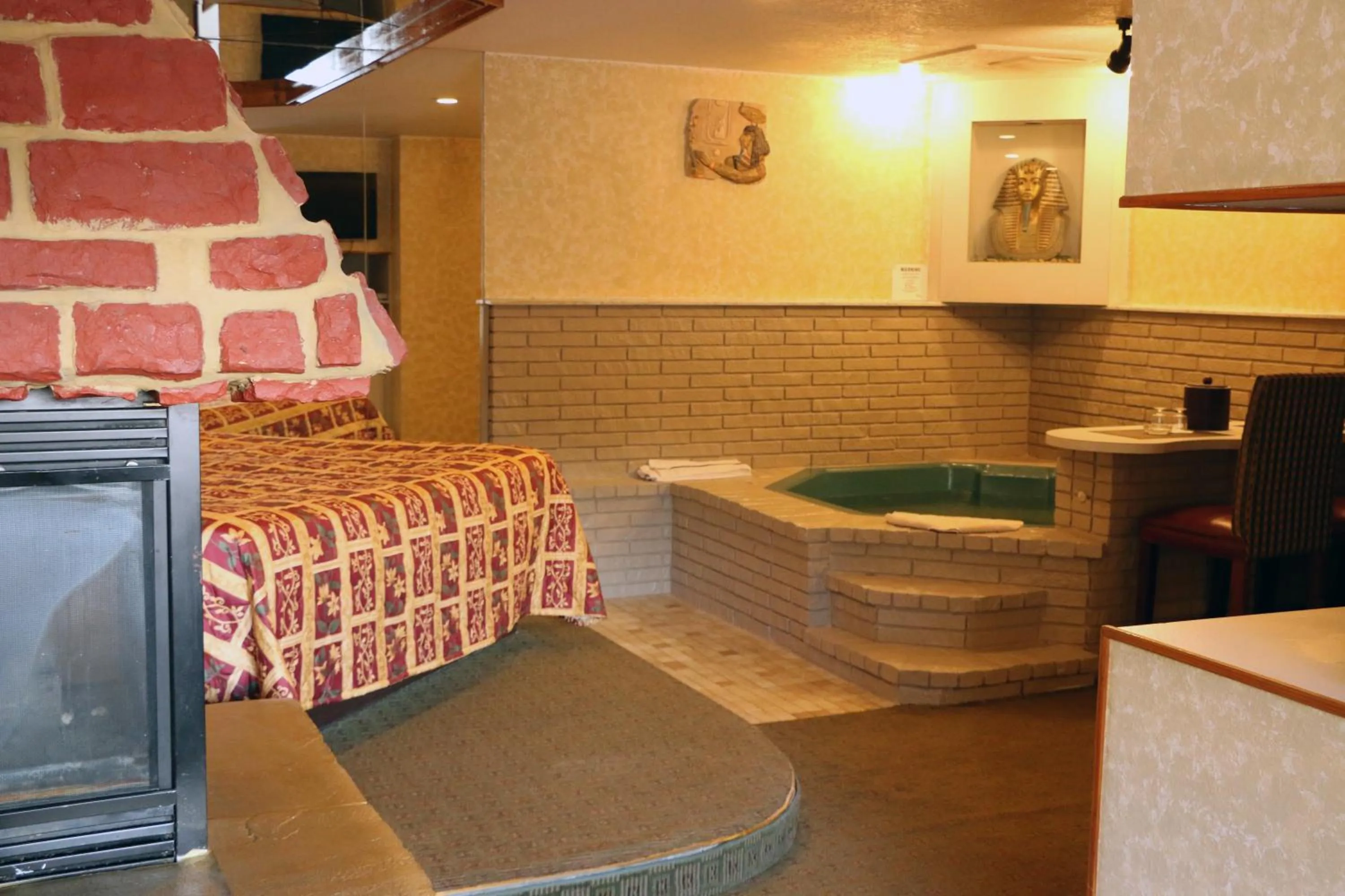 Kitchen/Kitchenette in Bed Ford Inn