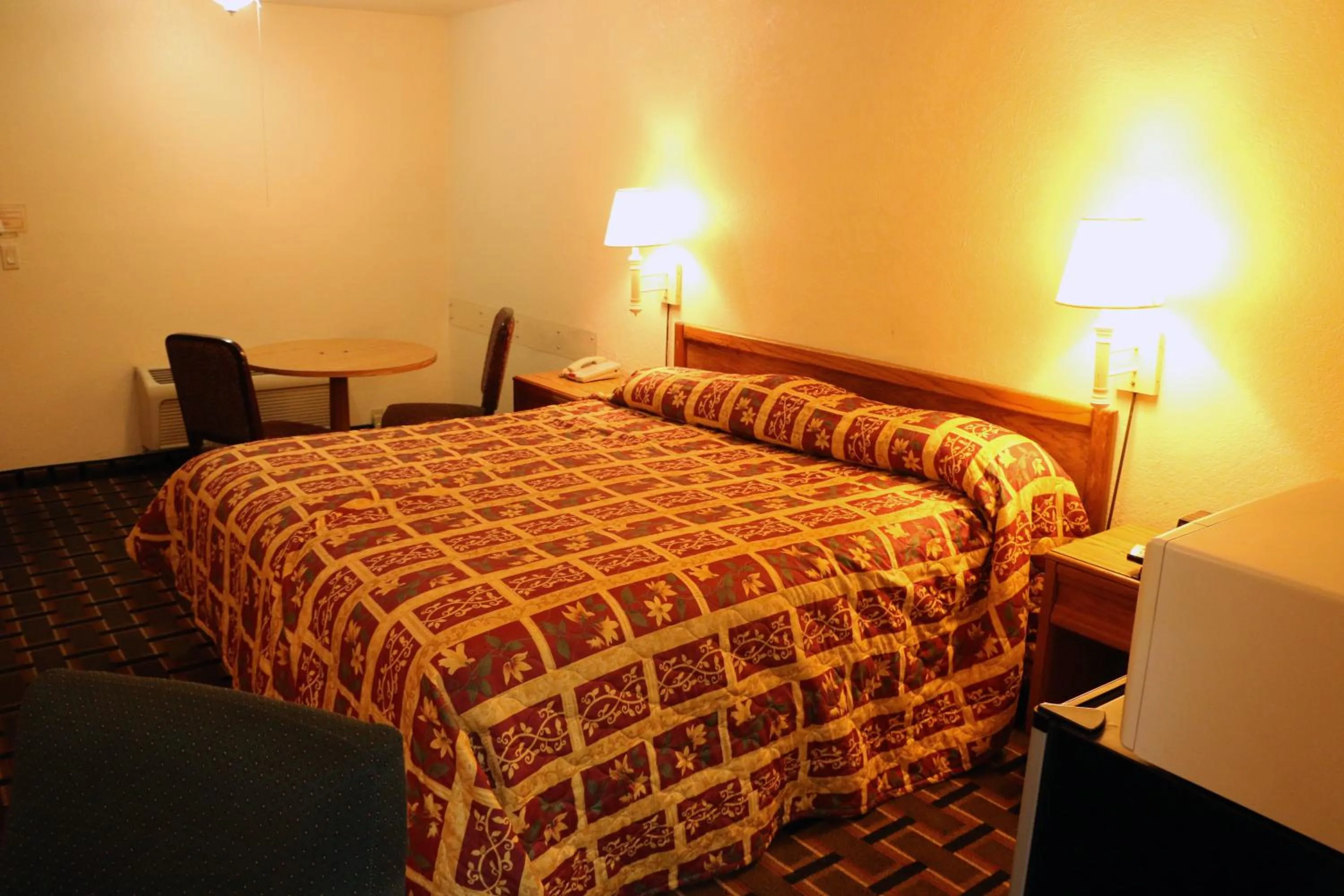 King Room - single occupancy in Bed Ford Inn