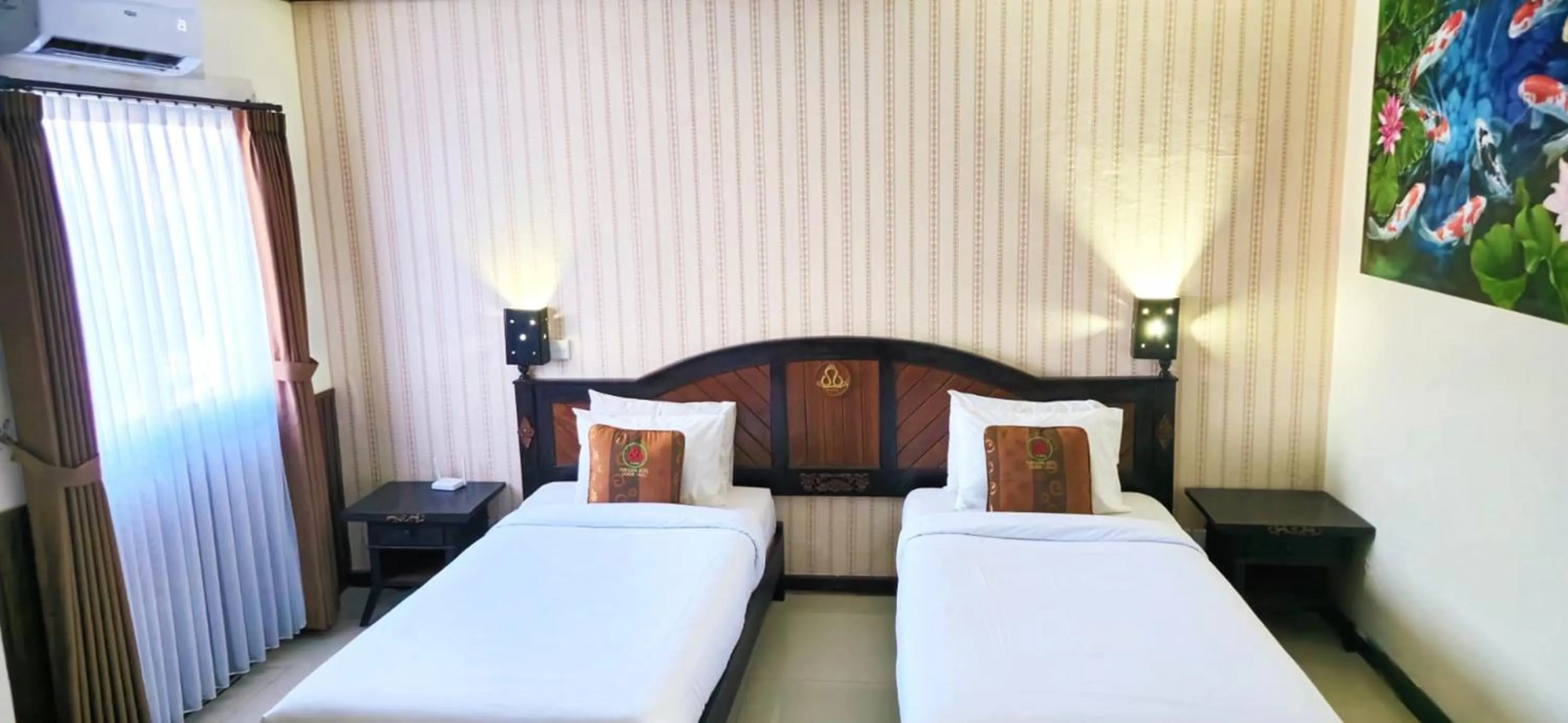 Property building, Bed in Stana Puri Gopa Hotel