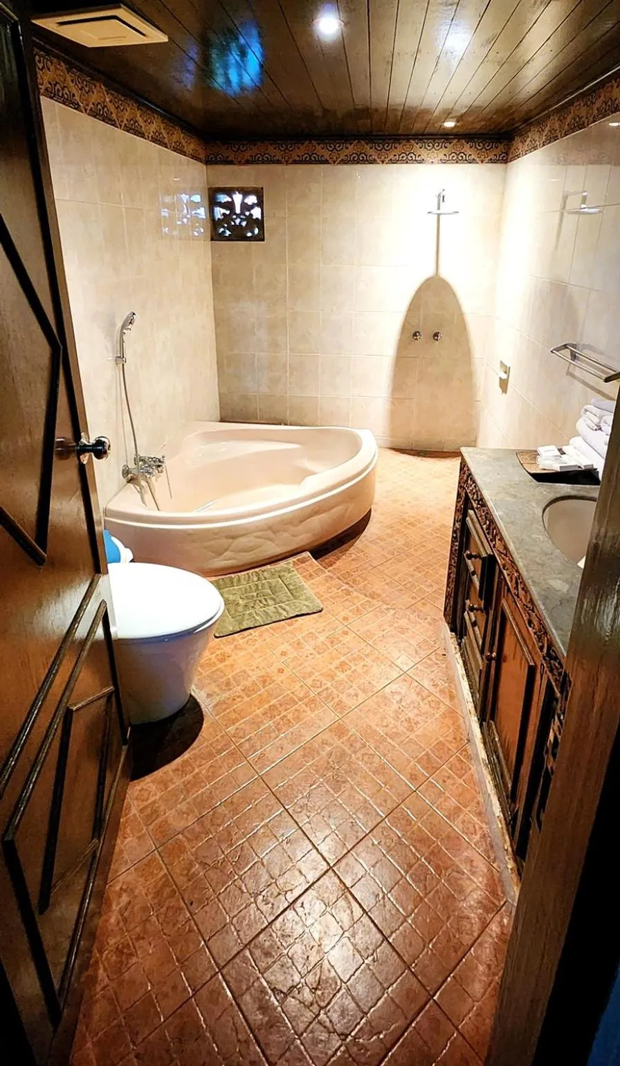 Bathroom in Stana Puri Gopa Hotel