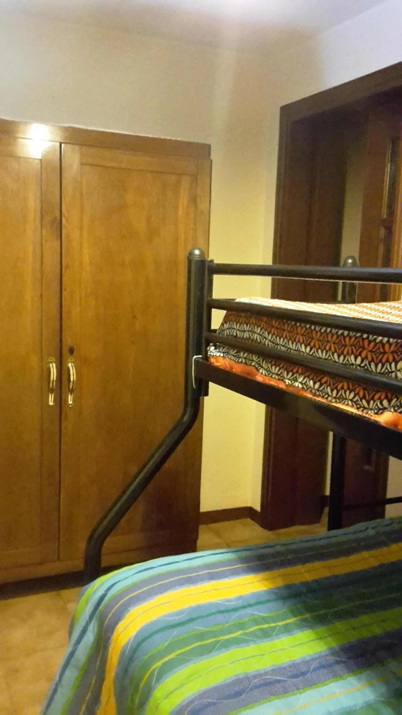 bunk bed, Bed in Gessy's