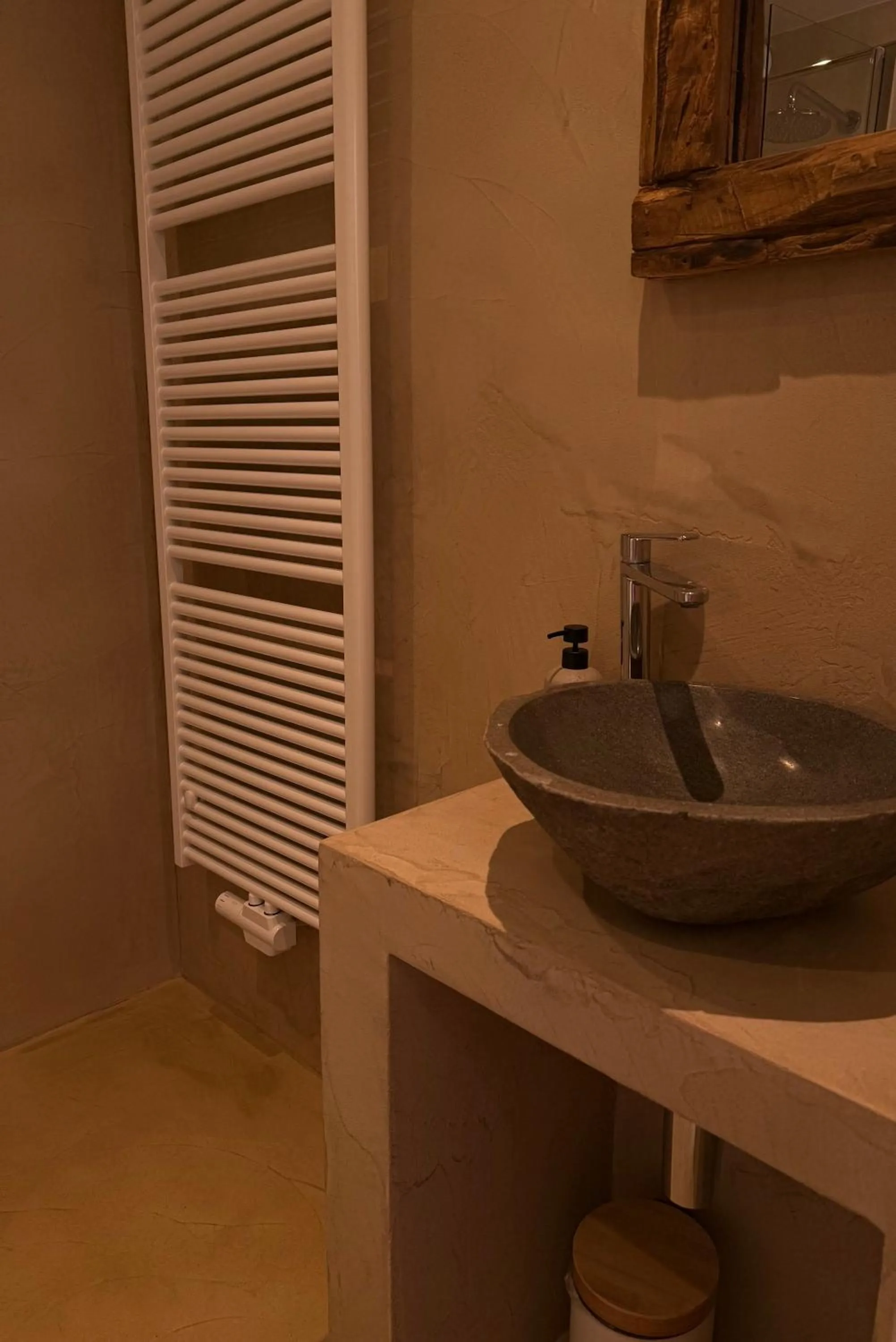 Hotel Giorgi et logements insolites-jacuzzi privé