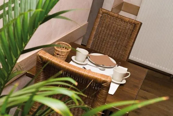 Restaurant/places to eat in Hotel Giorgi et logements insolites-jacuzzi privé