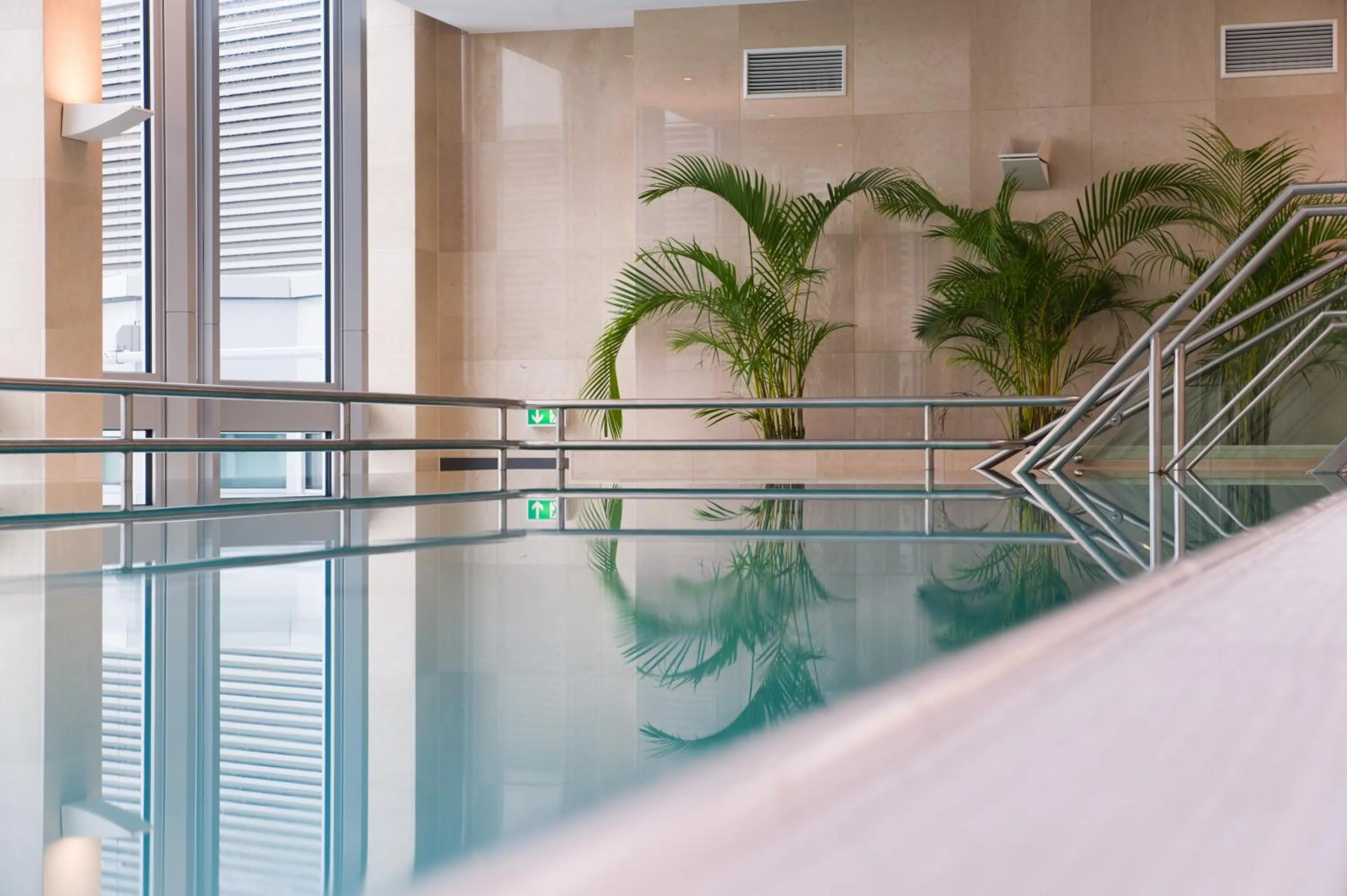 Swimming pool in Eurostars Berlin