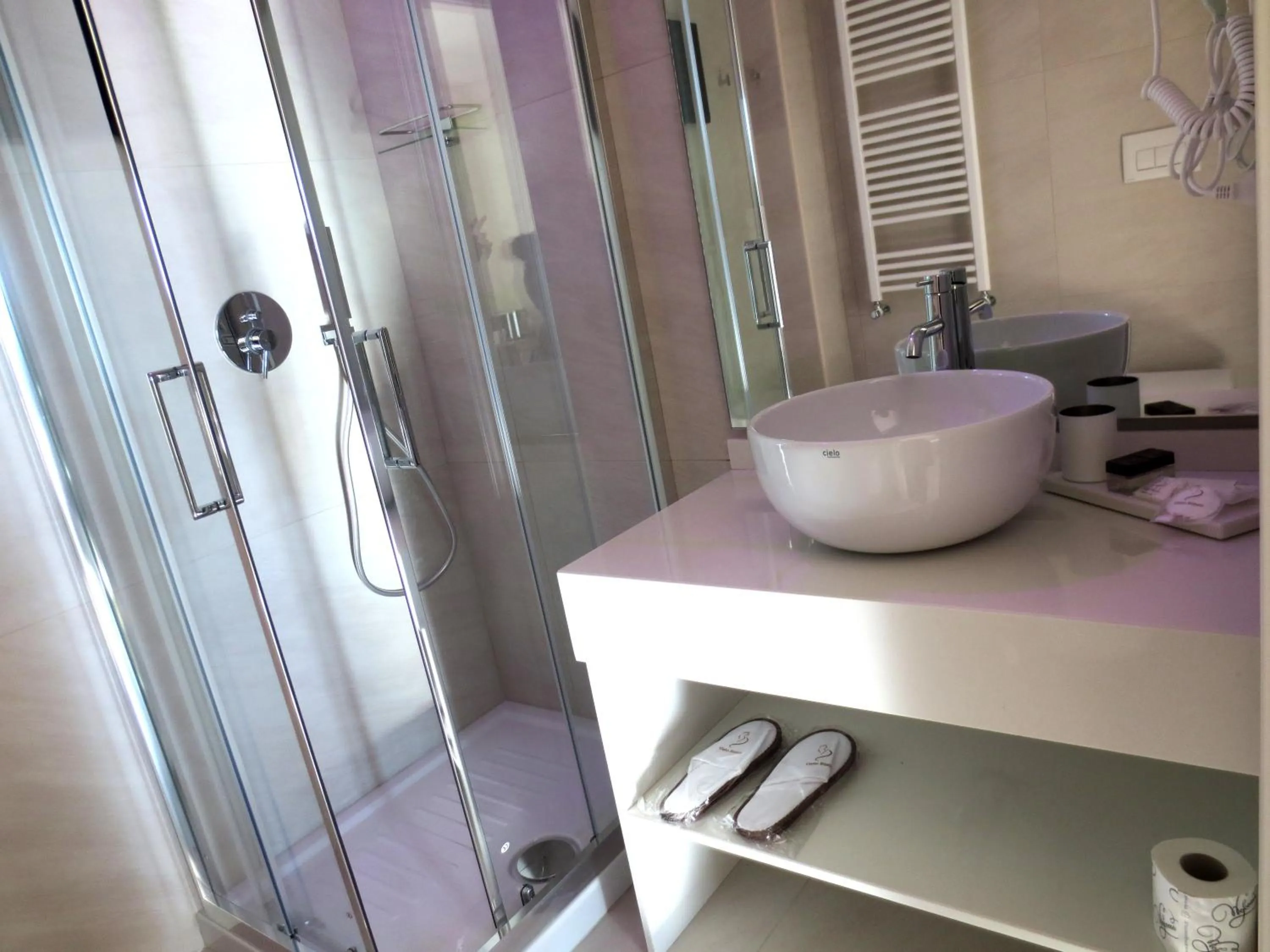 Shower in Gatto Bianco Le Terrazze