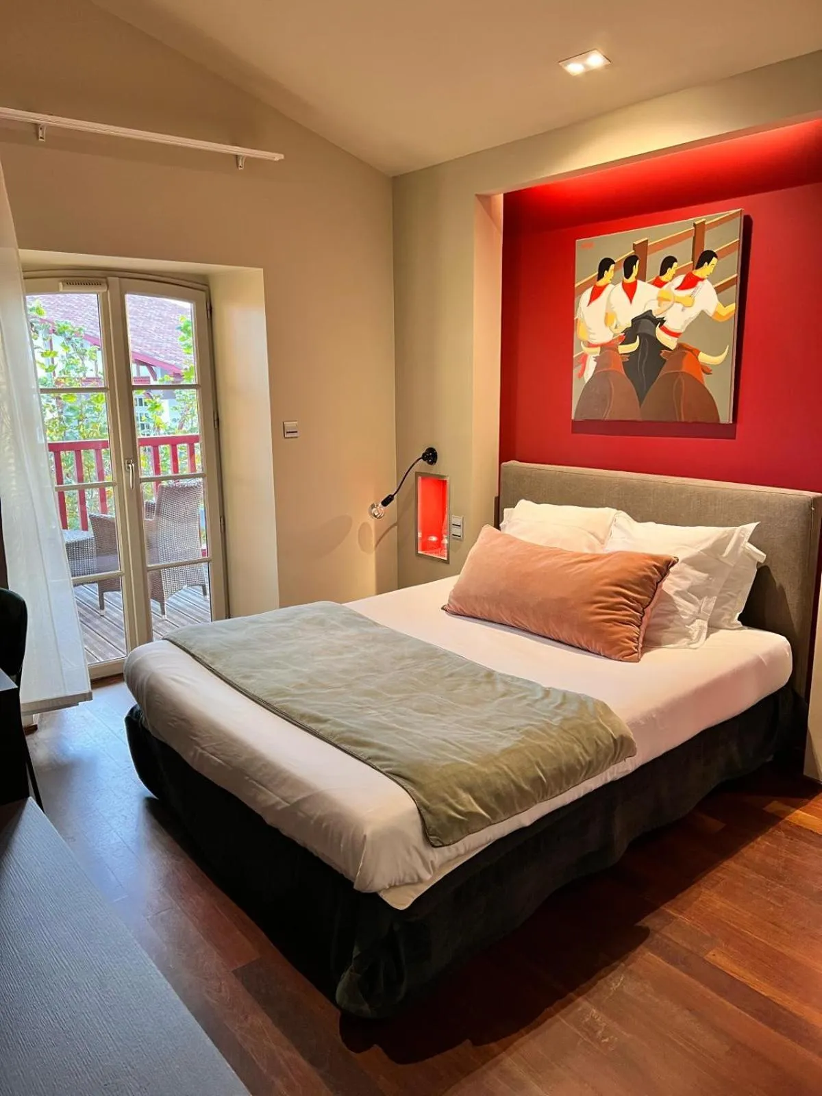 Bed in Hotel du Fronton