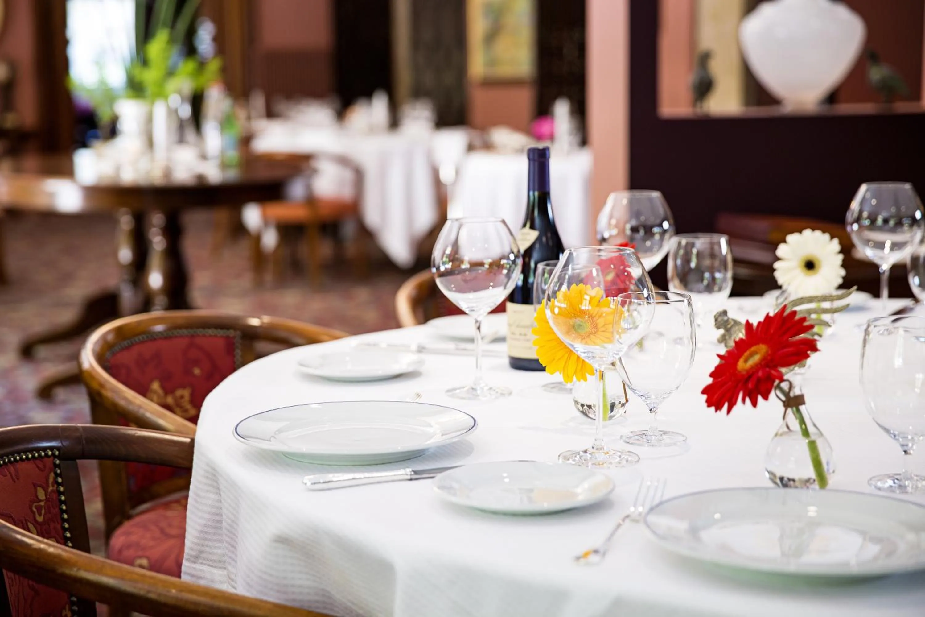 Restaurant/places to eat in Hôtel Restaurant Million