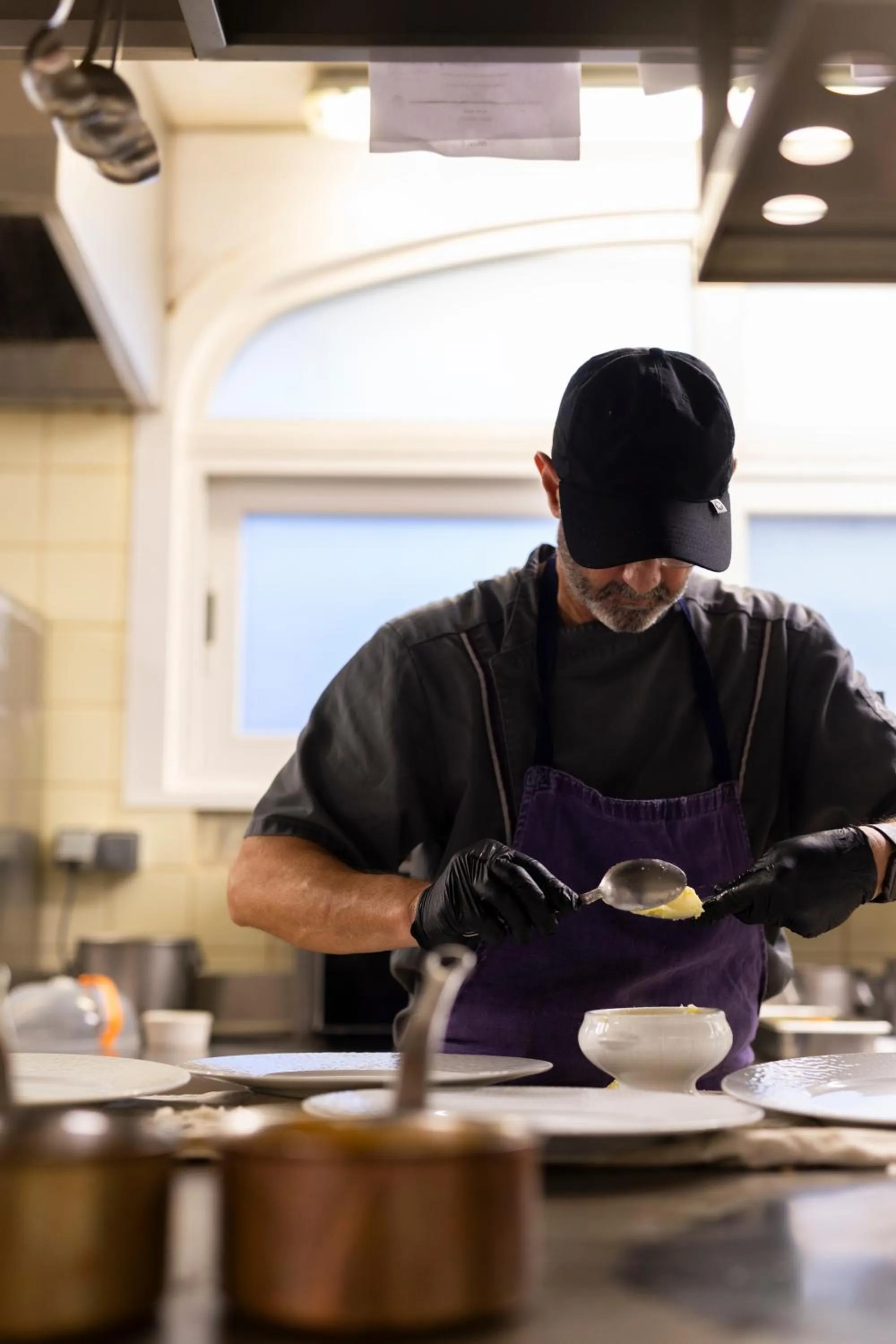 kitchen in Hôtel Restaurant Million