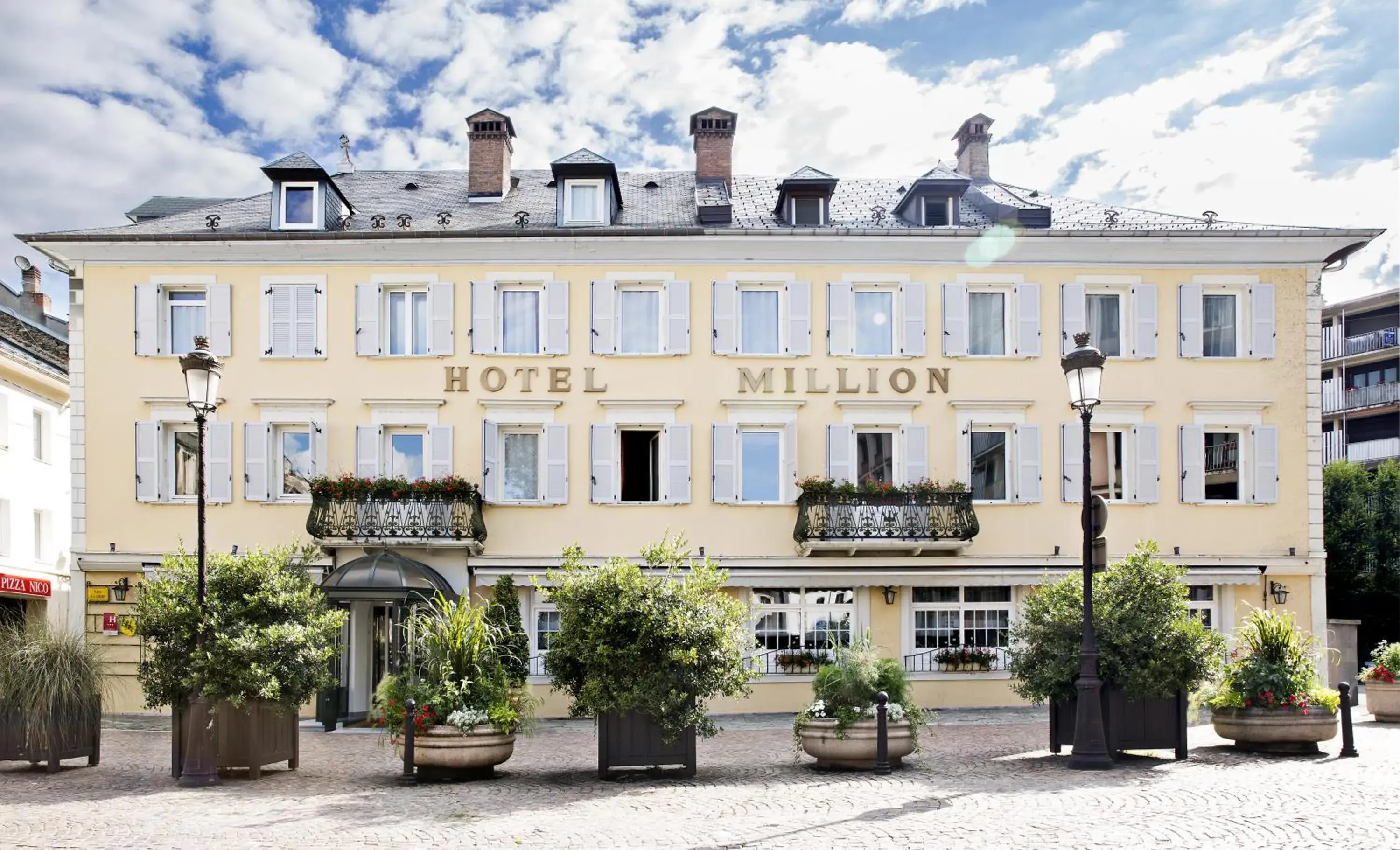 Hotel Million Hotel Million