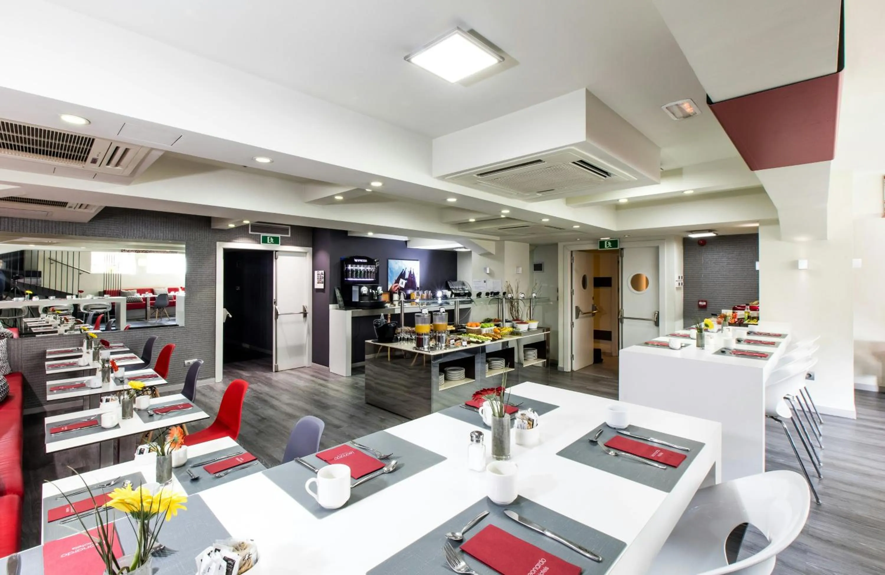 Breakfast in Leonardo Boutique Hotel Barcelona Sagrada Familia