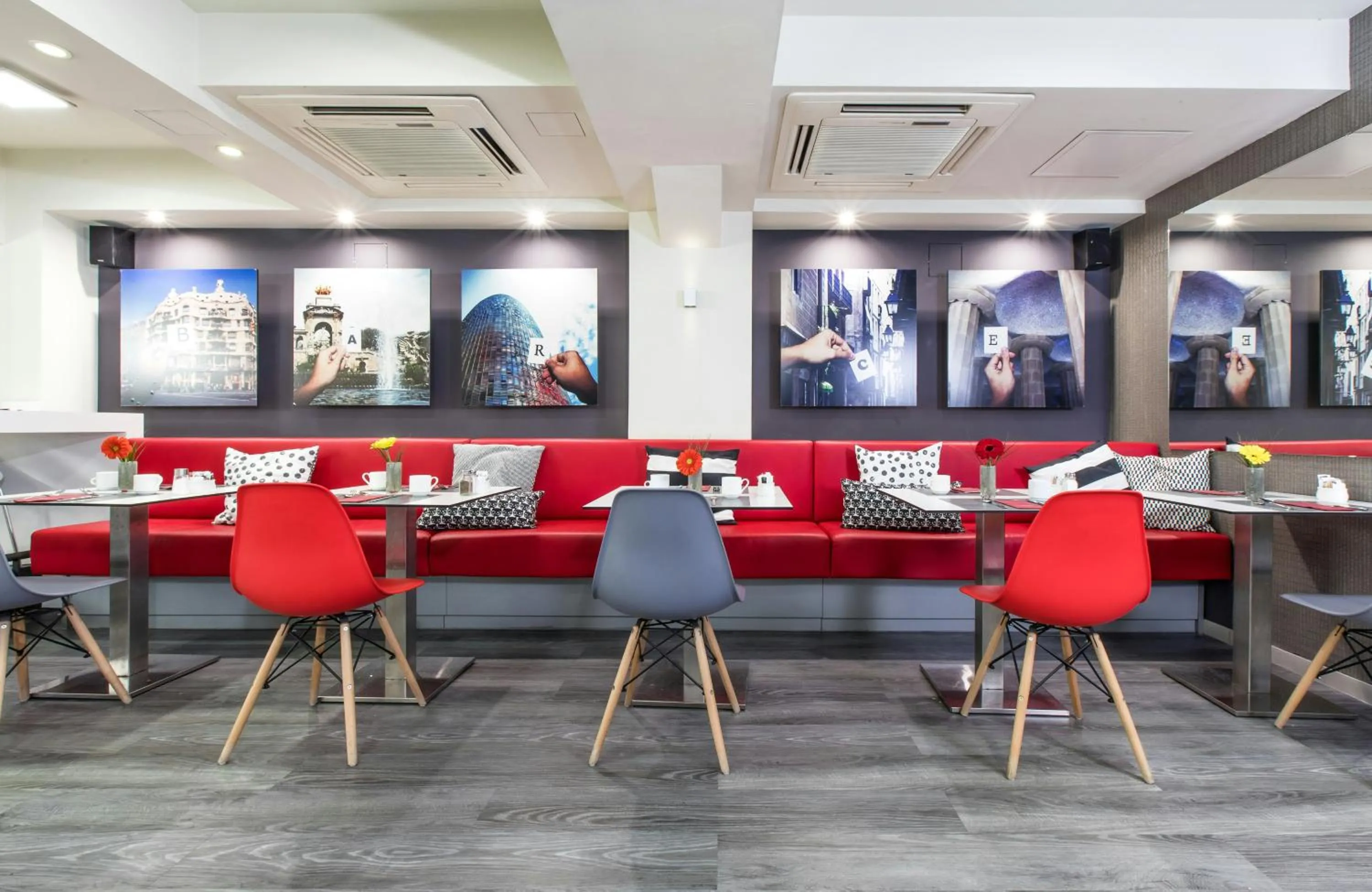 Breakfast in Leonardo Boutique Hotel Barcelona Sagrada Familia