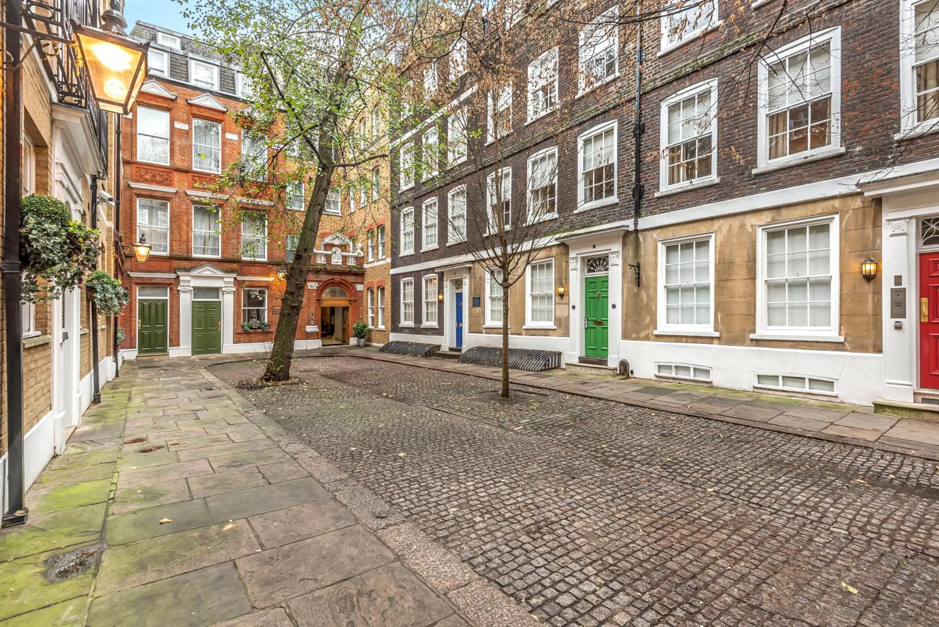 Property building in Native Kings Wardrobe, St Pauls