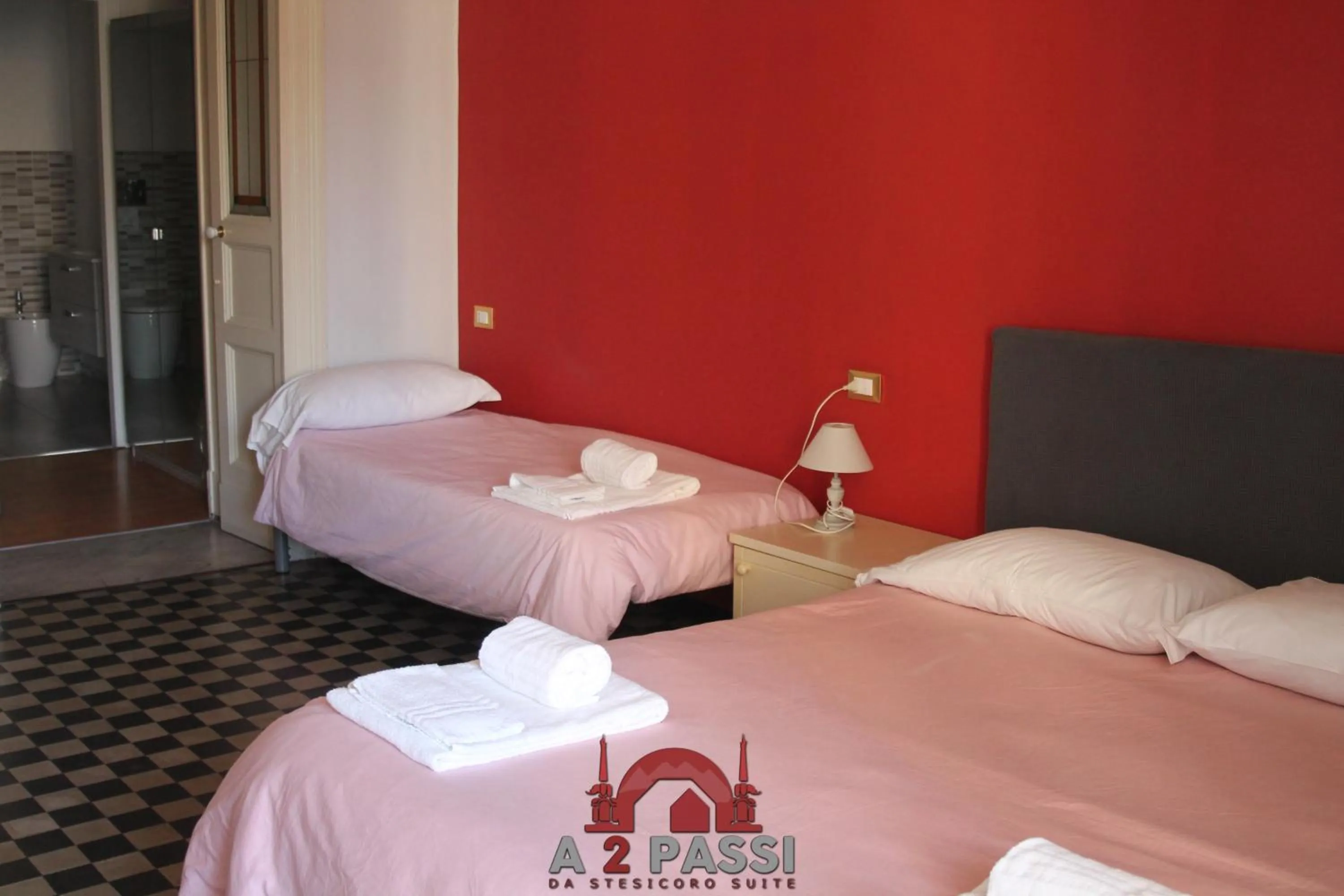 Bed in A 2 Passi da Stesicoro Suite Catania