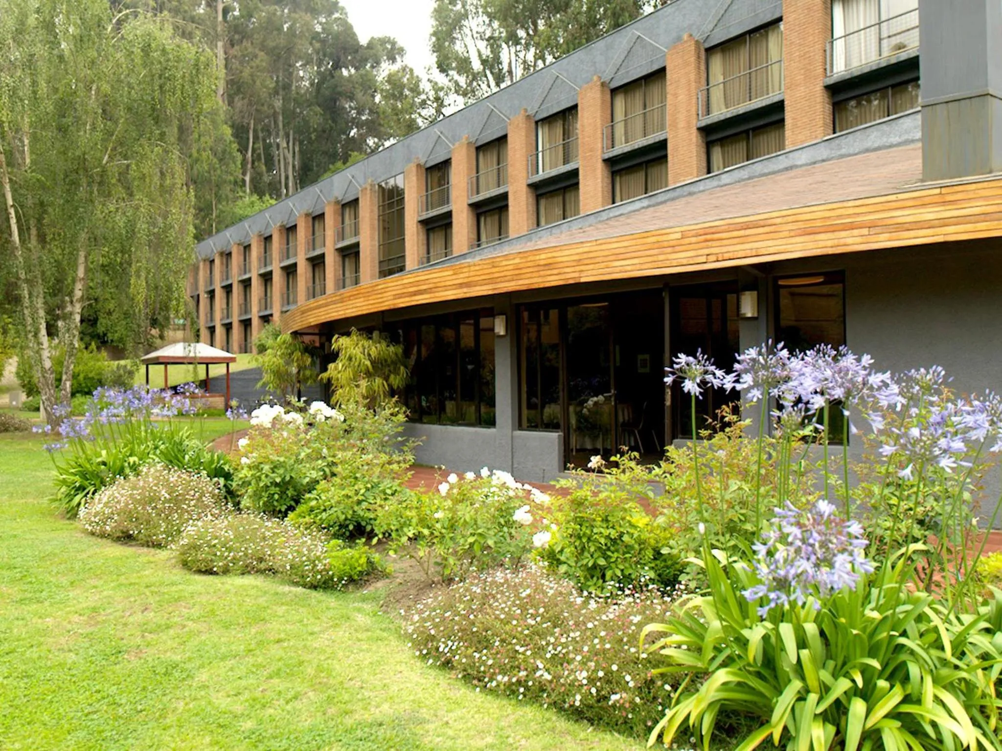 Facade/entrance in Hotel Bosque de Reñaca