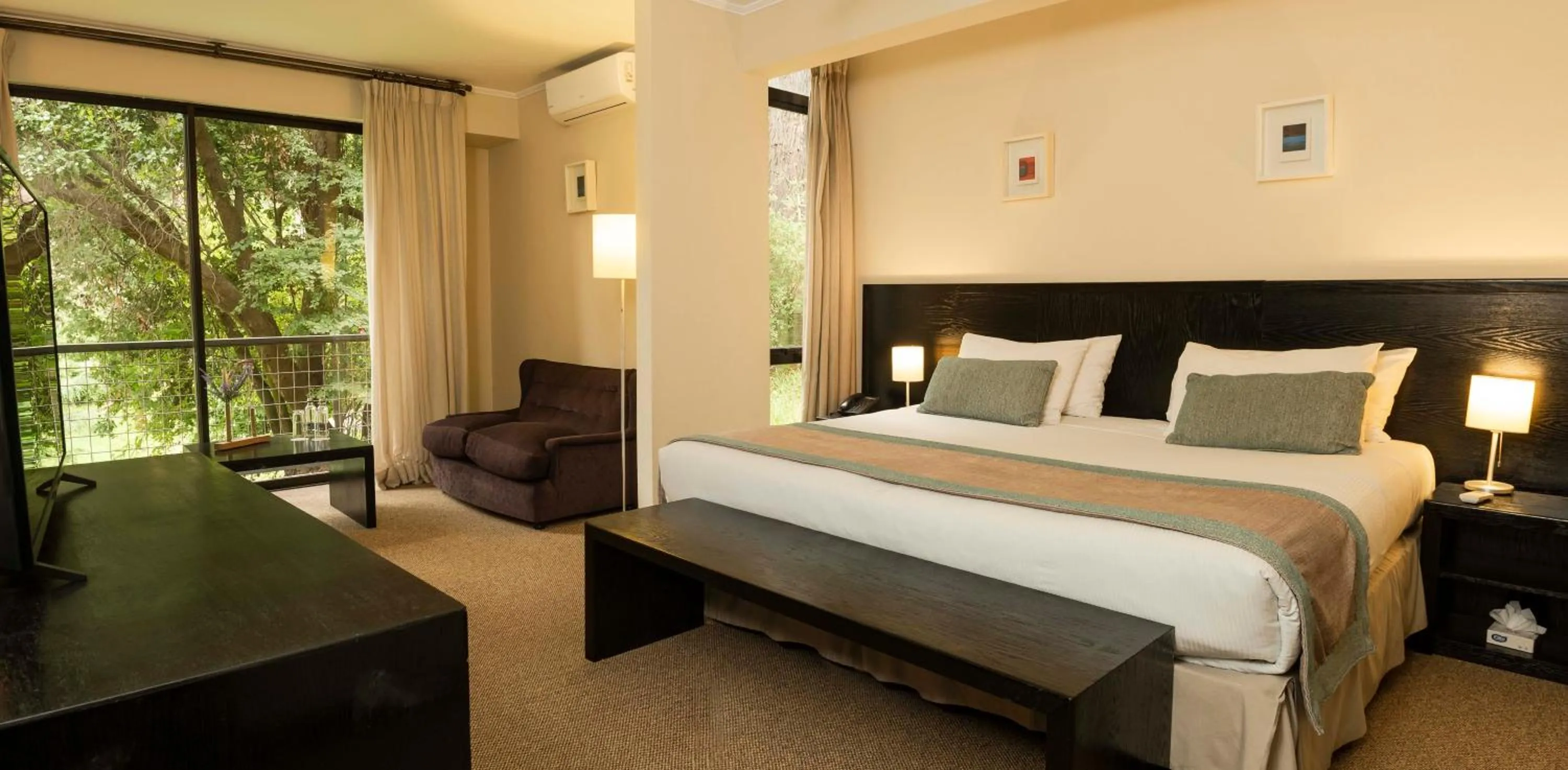 Bedroom, Bed in Hotel Bosque de Reñaca