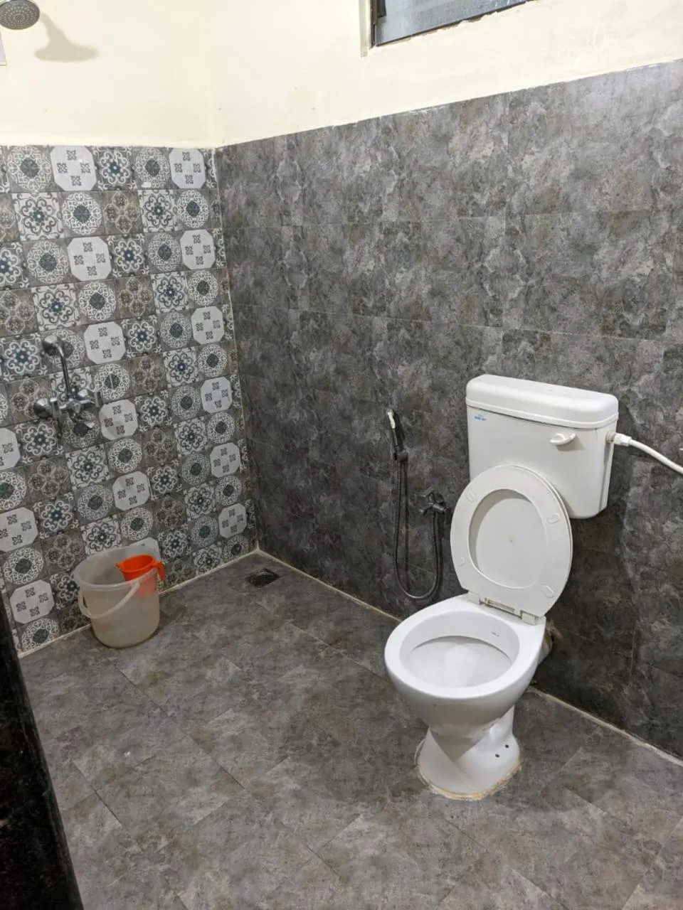 Bathroom in Vinsons Cottages