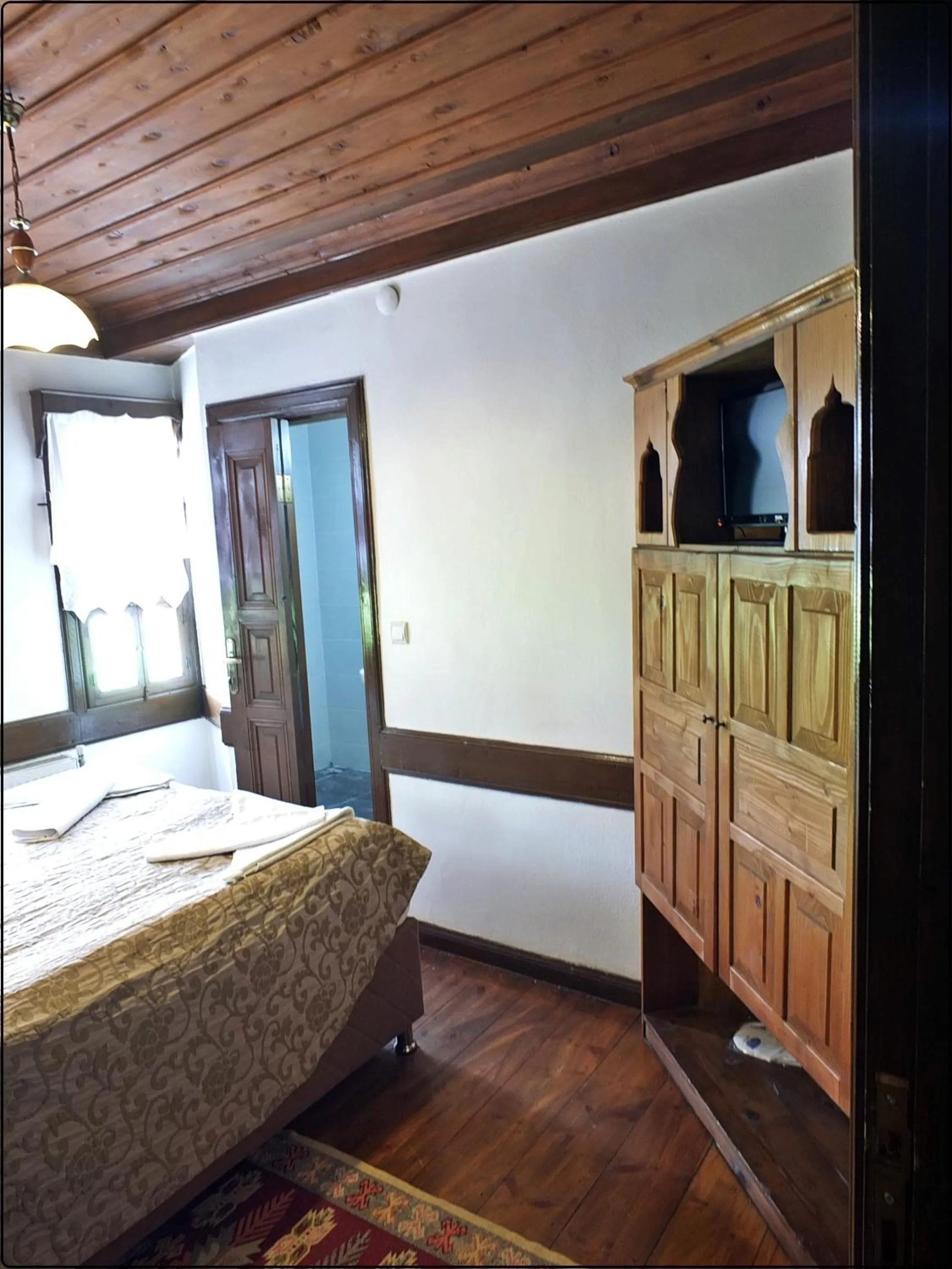 Bed in Cakiroglu Konak