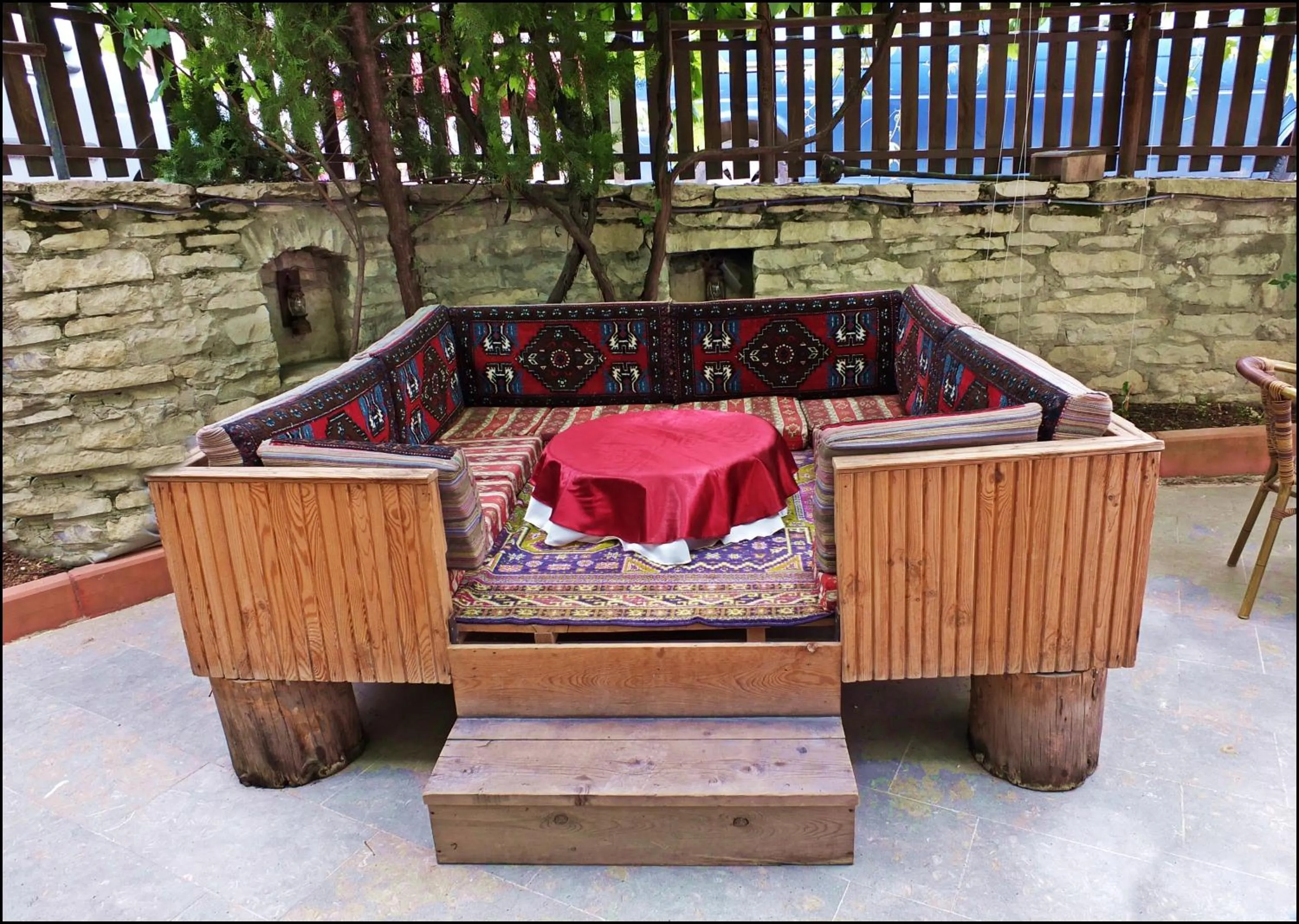 Property building in Cakiroglu Konak