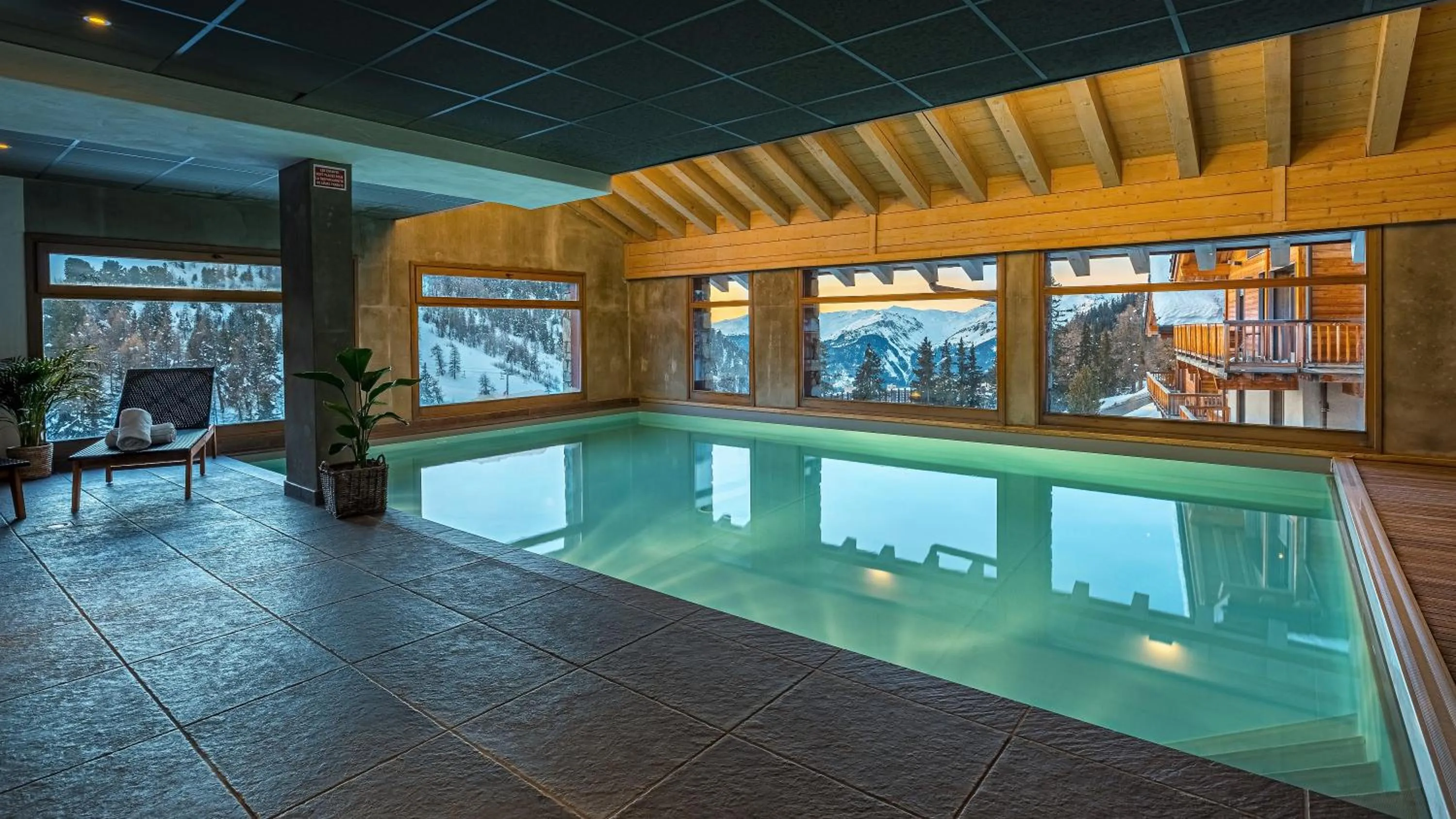 Swimming pool in Hôtel Carlina by Les Etincelles