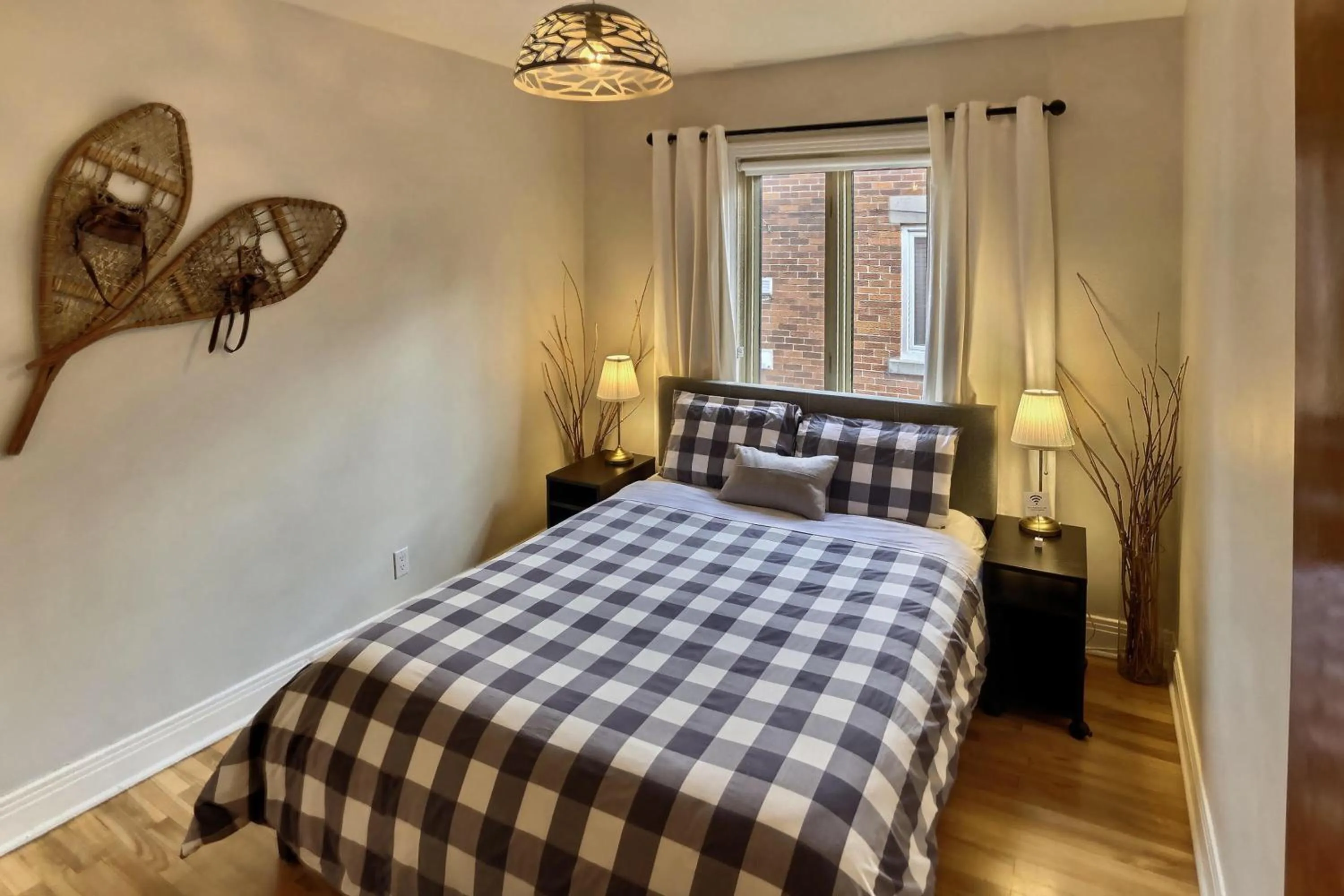 Bedroom, Bed in Gite du Survenant Montreal