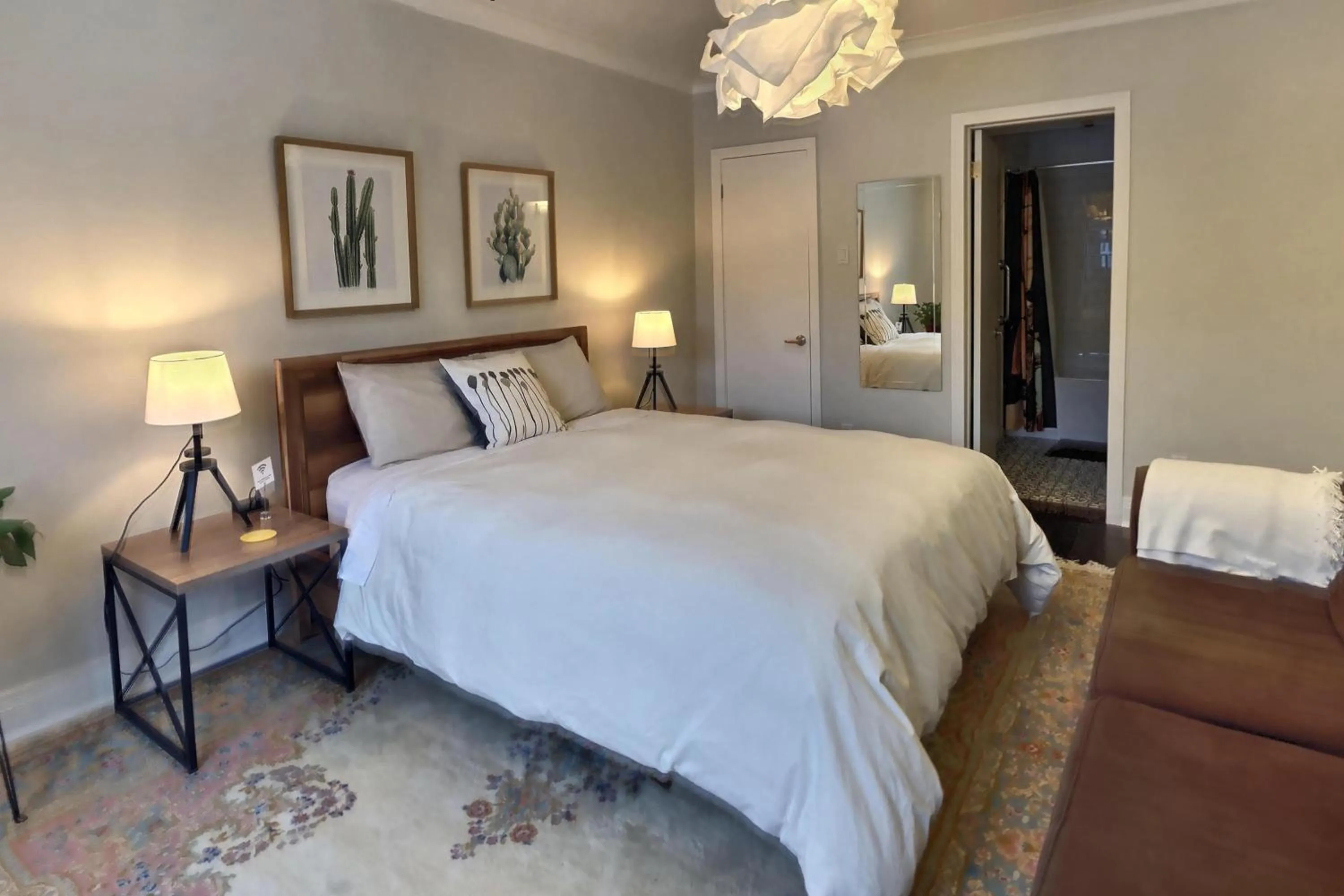 Bed in Gite du Survenant Montreal