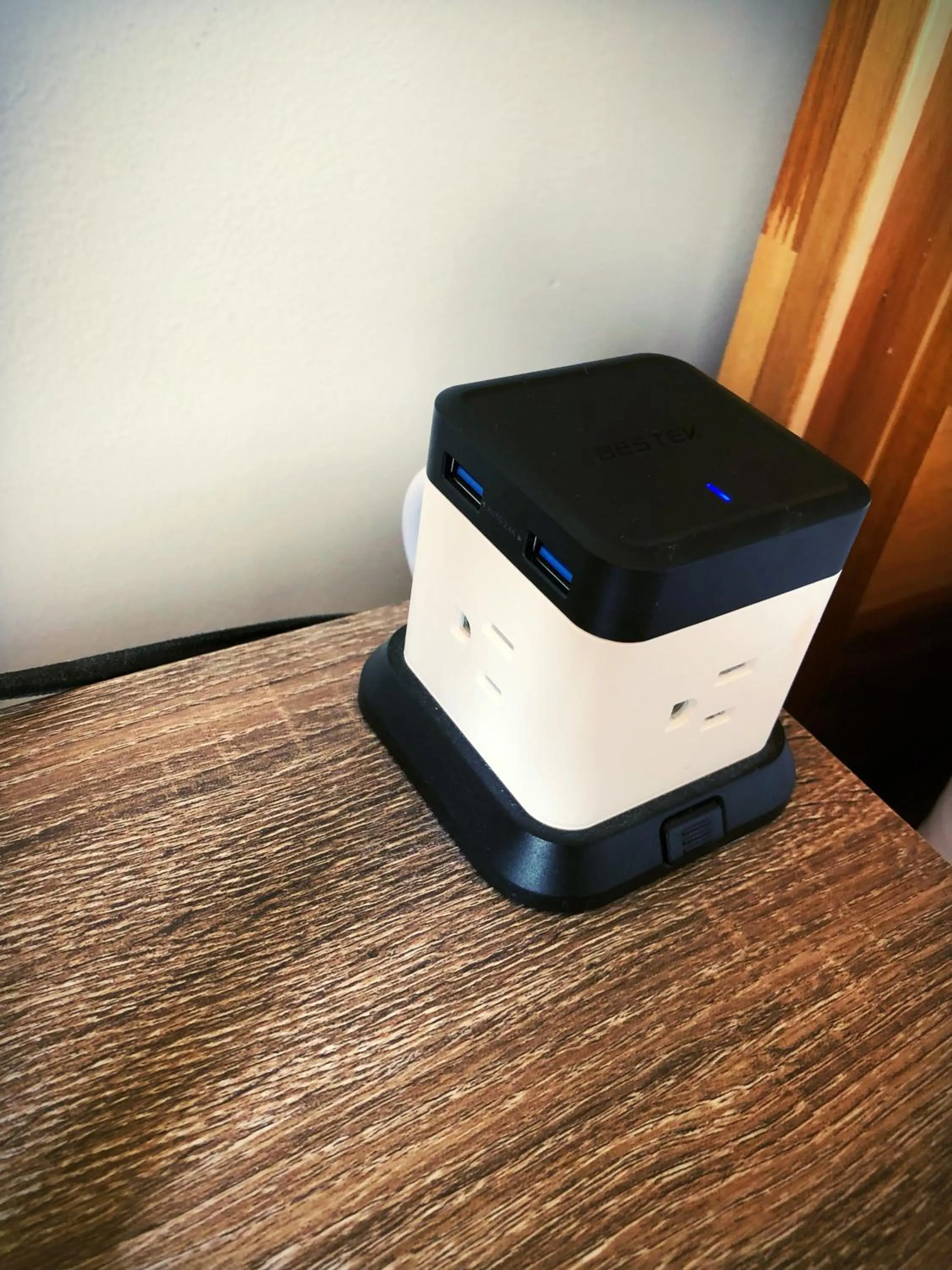 Business facilities in Gite du Survenant Montreal