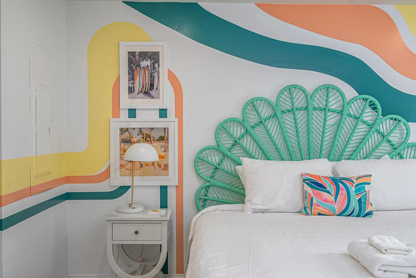 Bed in Royal Palms Motel