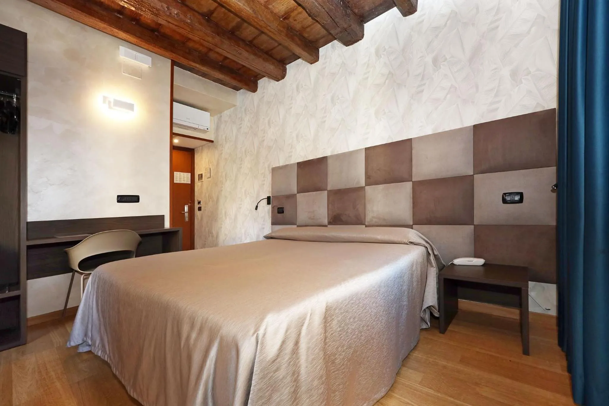 Bed in Hotel Rimini