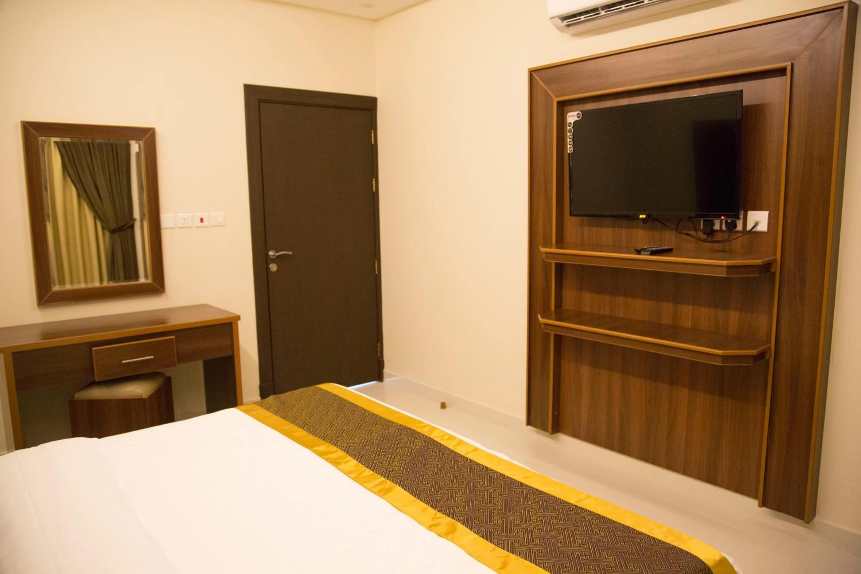 Bed in Alharir Hotel Apartments