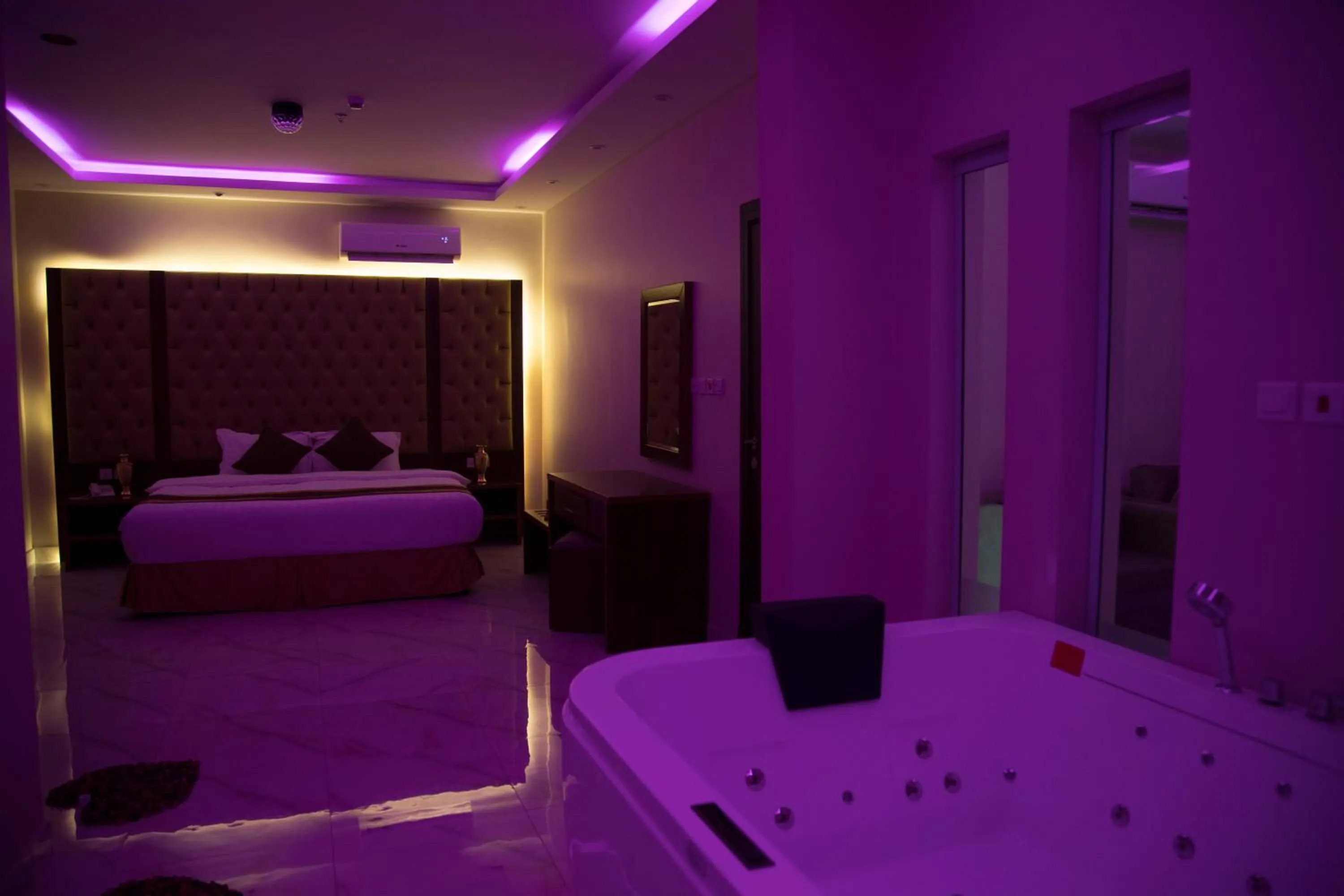 Bed in Alharir Hotel Apartments