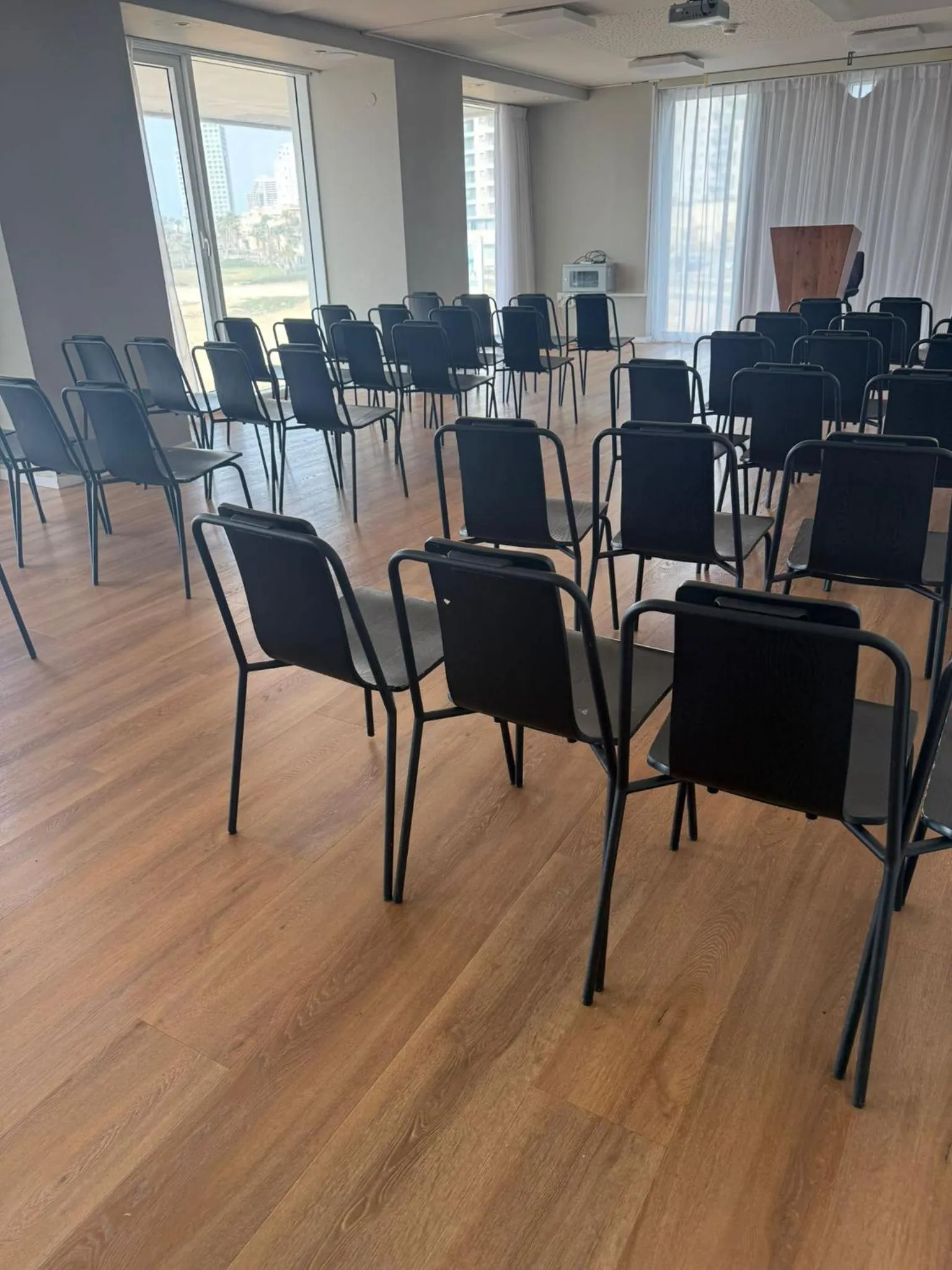 Island Luxurious Suites Hotel and Spa