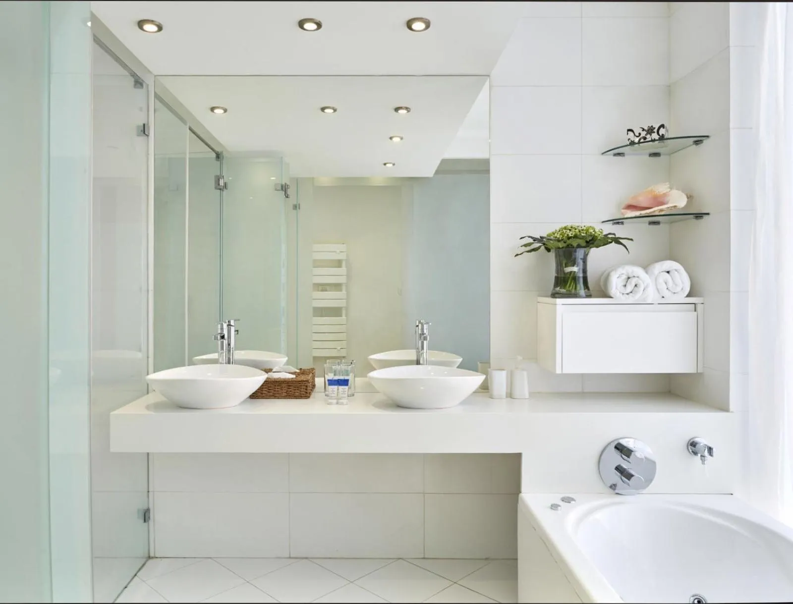 Bathroom in Island Luxurious Suites Hotel and Spa