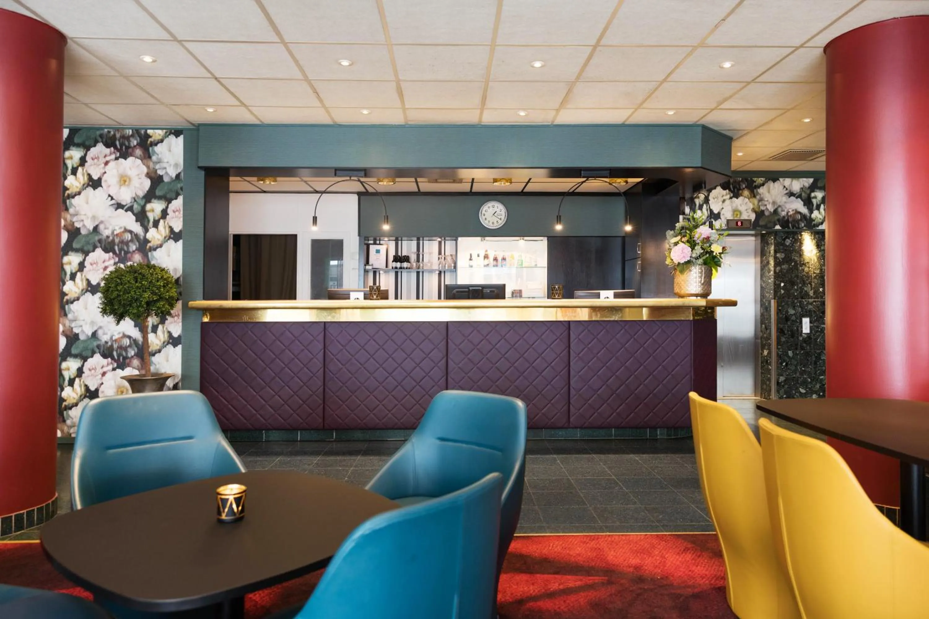 Lobby or reception in ProfilHotels Hotel Garden