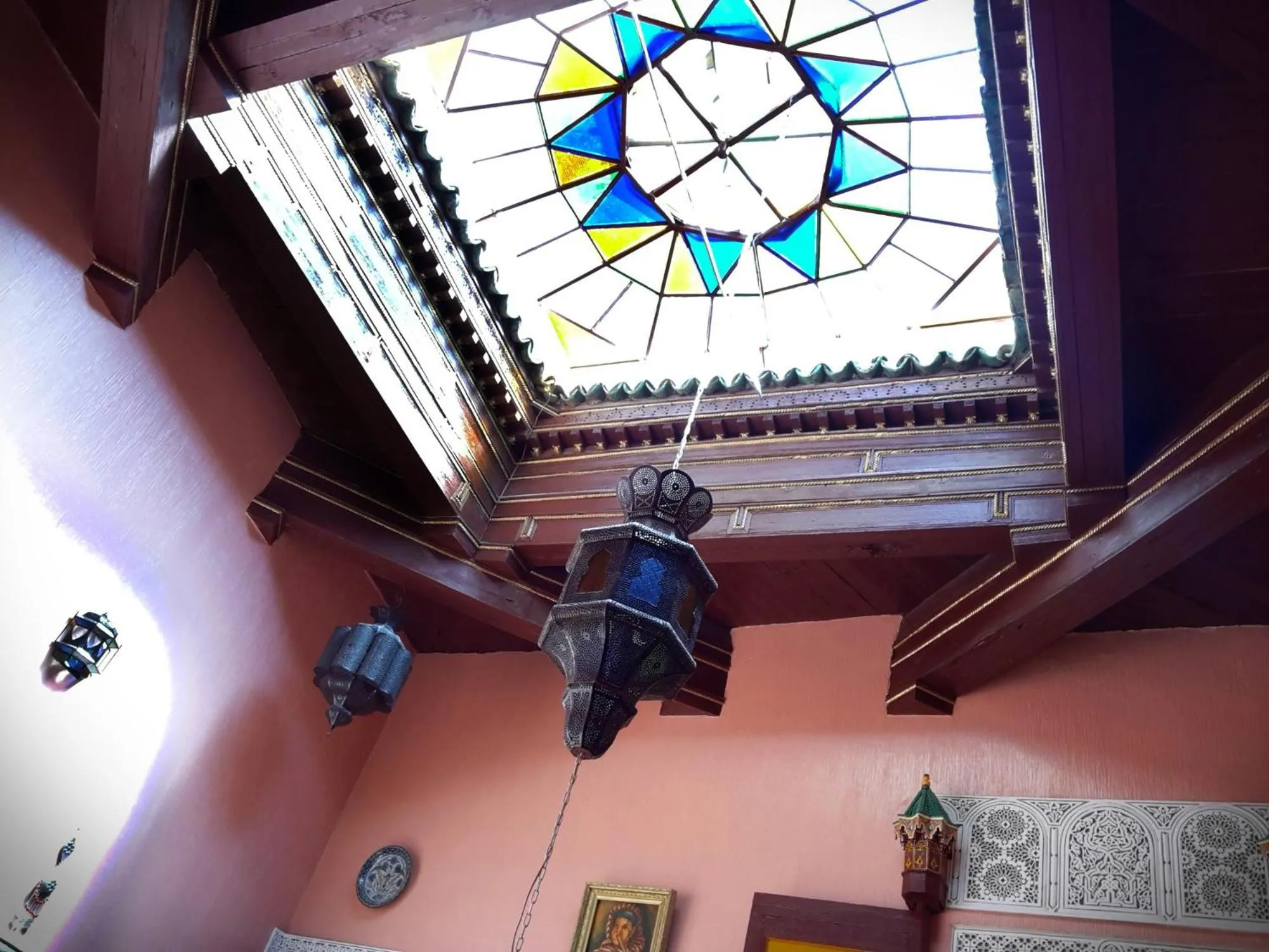 Property building in Riad Atika Mek